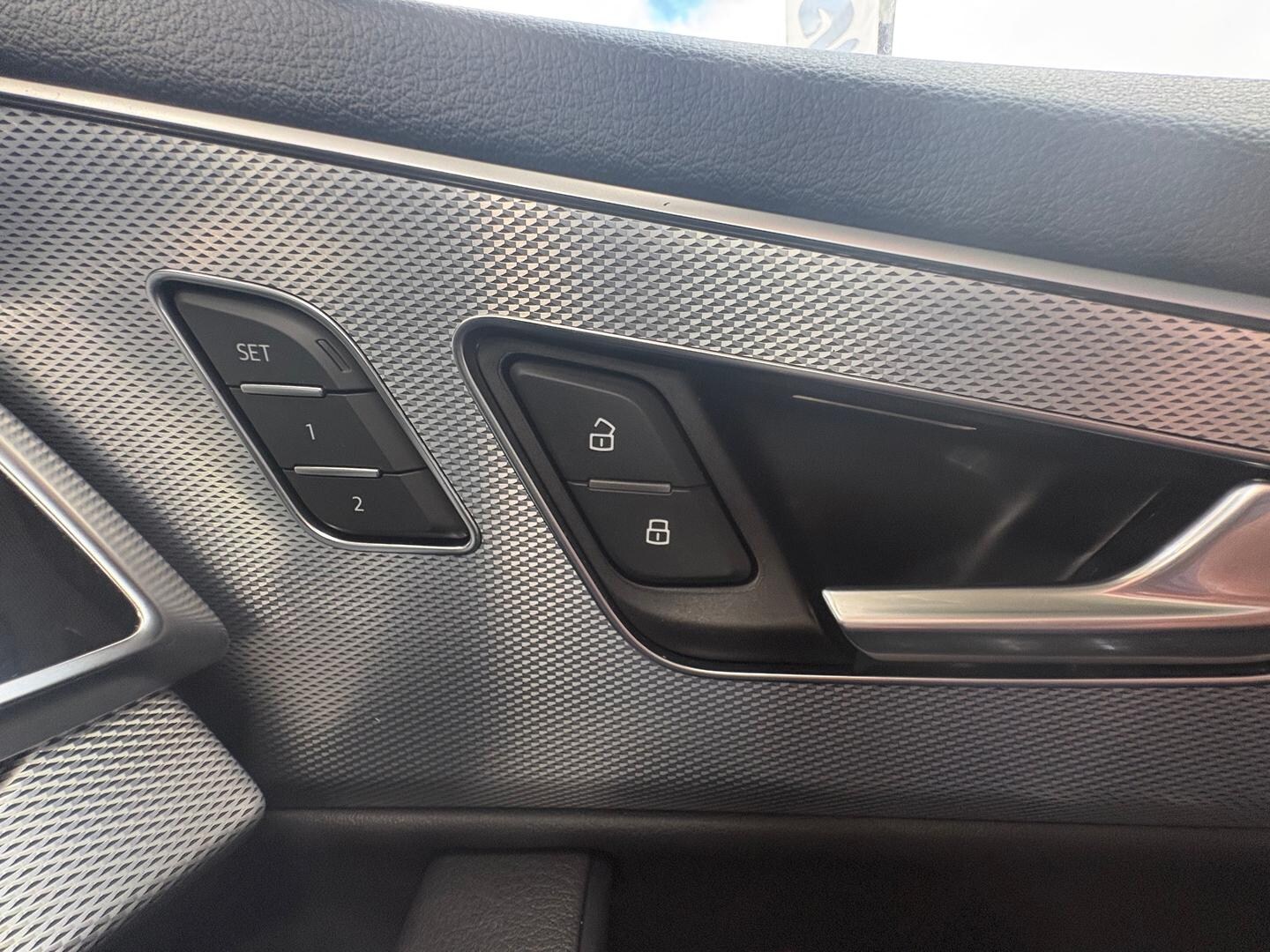 Image about Audi Q7 50 TDI quattro tiptronic