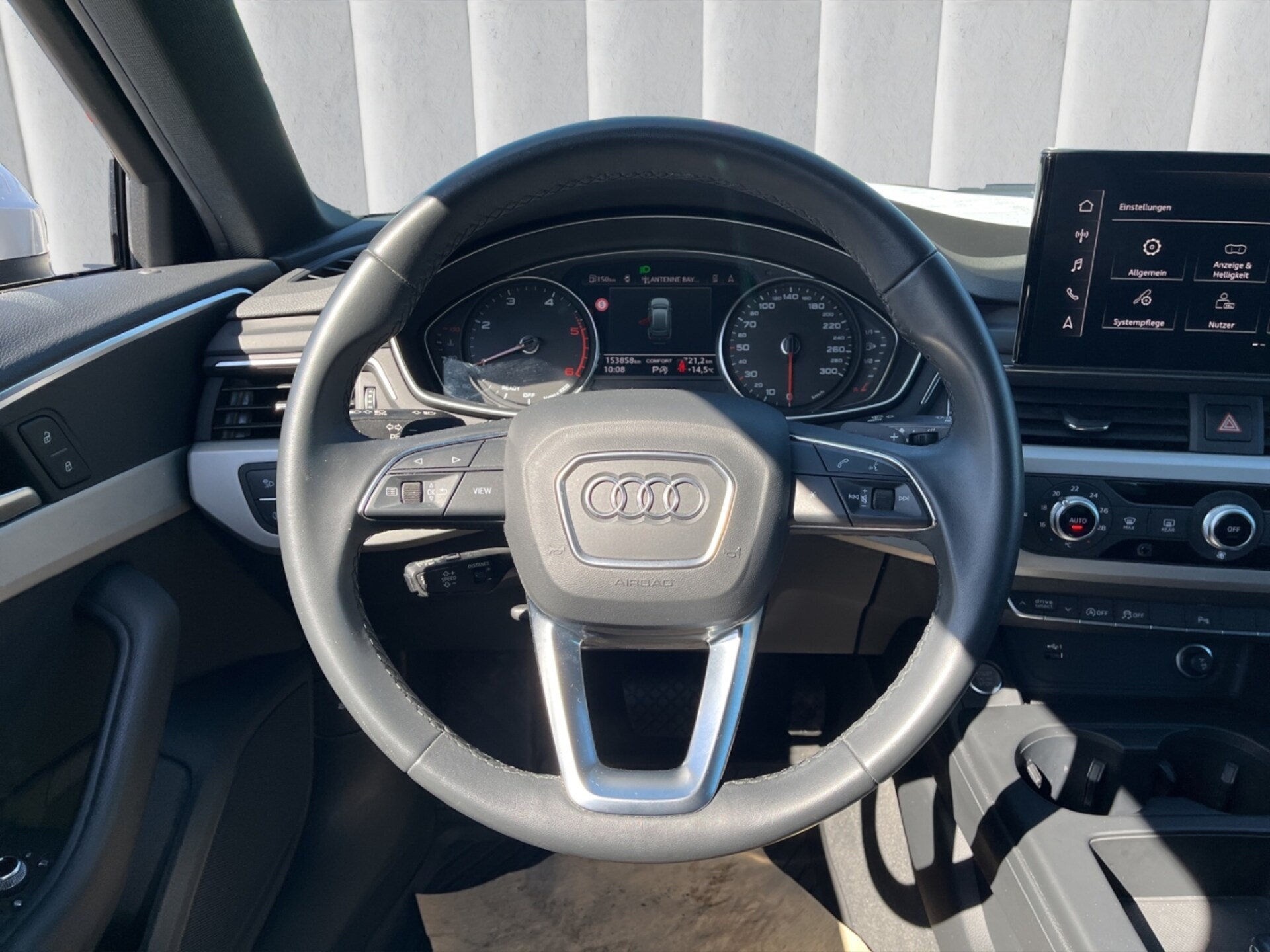 Audi A4 Avant S line
