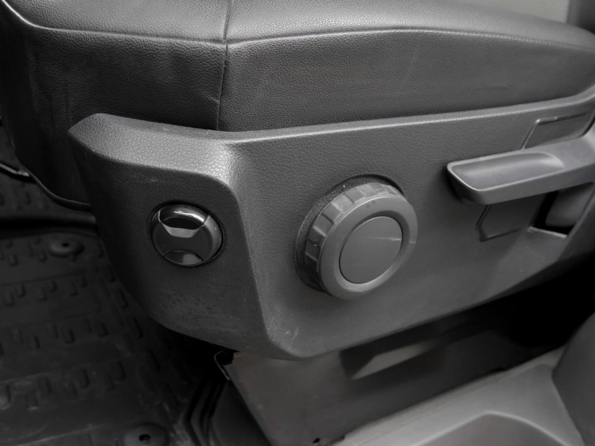 Volkswagen Crafter Kasten langer Radstand