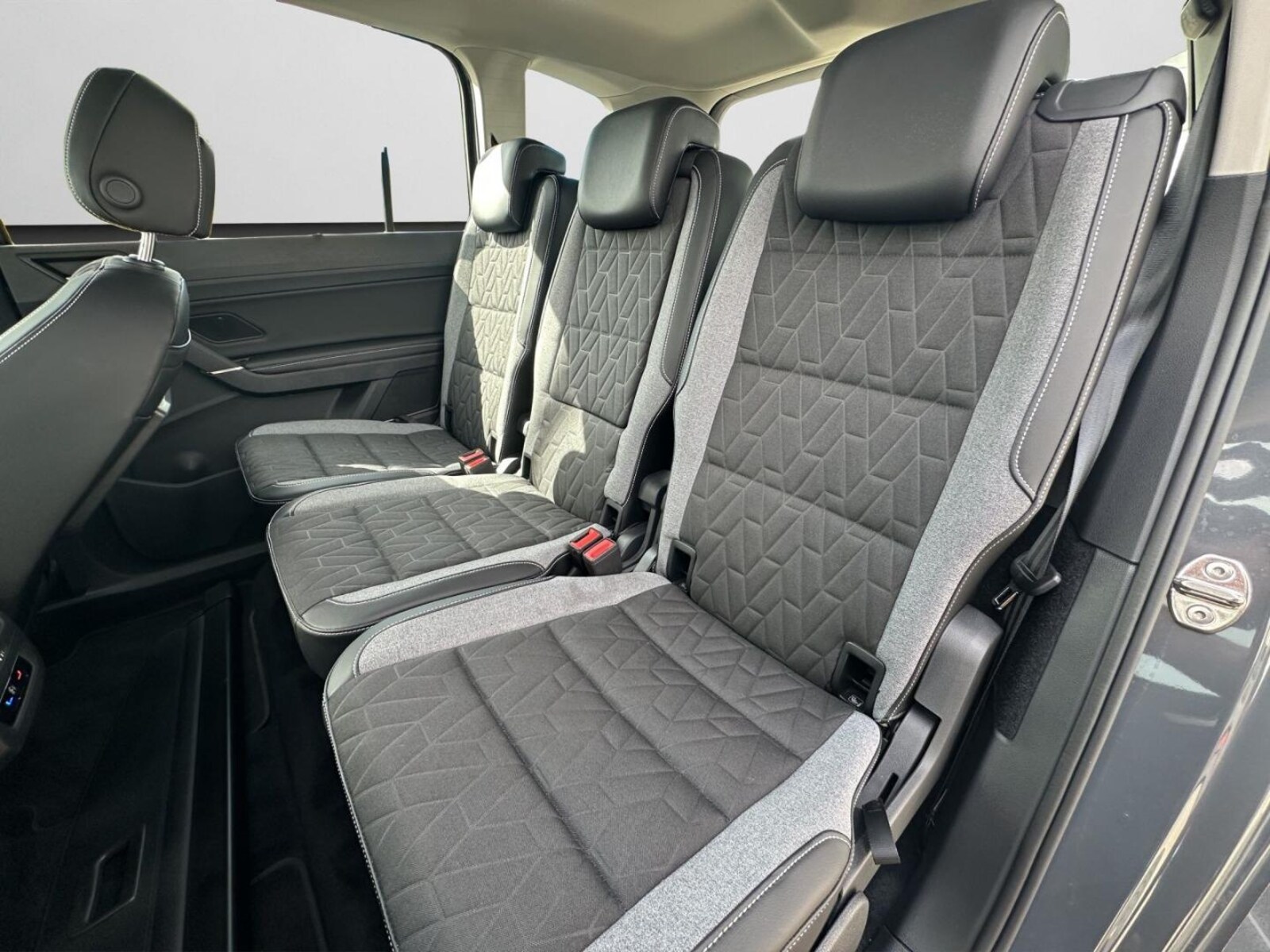 Volkswagen Touran – Bild 14