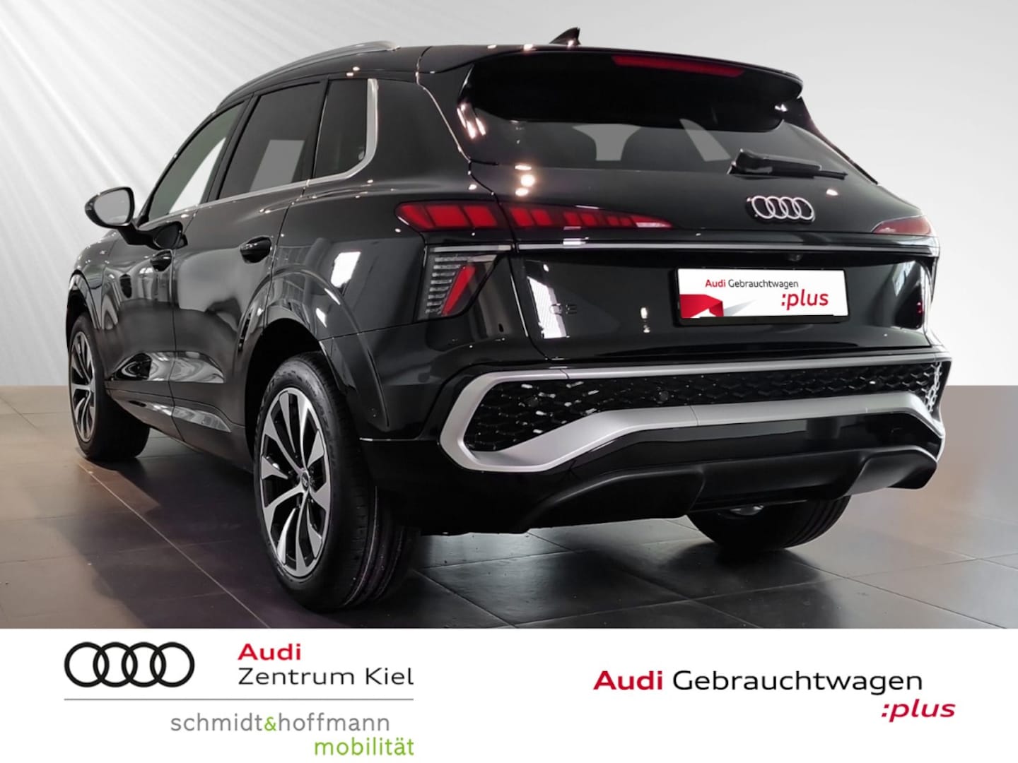 Bild über Audi Q3 SUV TFSI 110 kW S tronic - für weitere Informationen kontaktieren Sie den Audi Partner