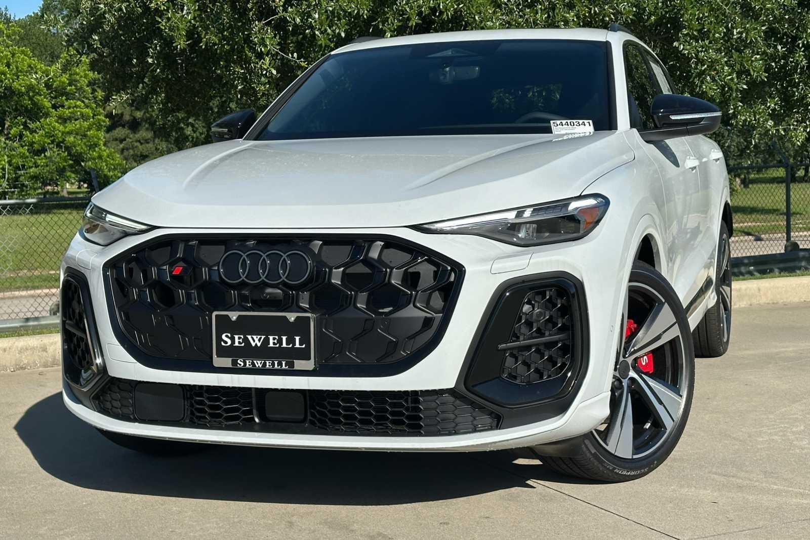 2026 Audi SQ5 Premium Plus quattro's photo