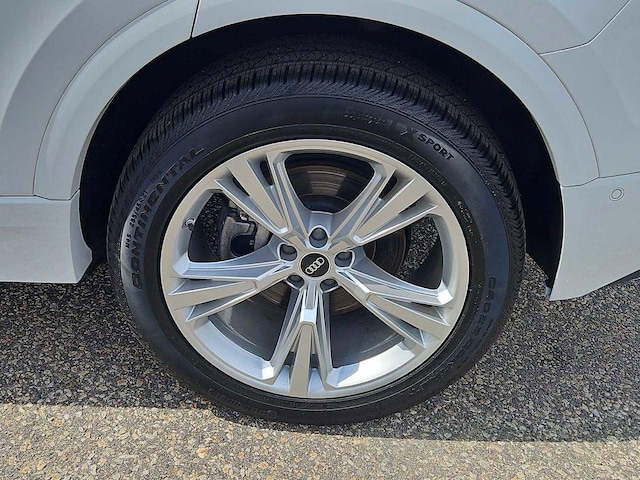 2023 Audi Q8