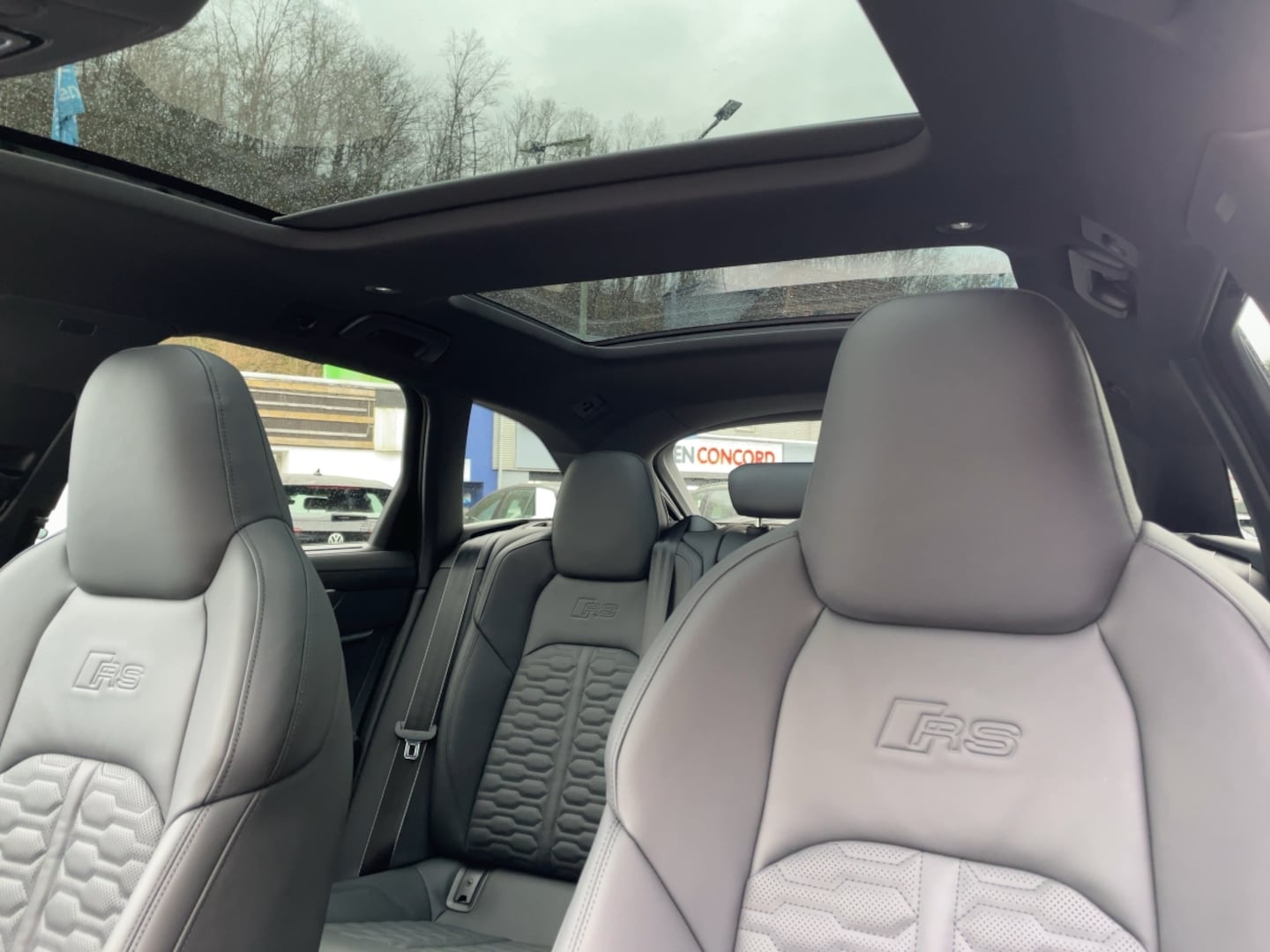 Bild über Audi RS 6 Avant TFSI quattro tiptronic - für weitere Informationen kontaktieren Sie den Audi Partner