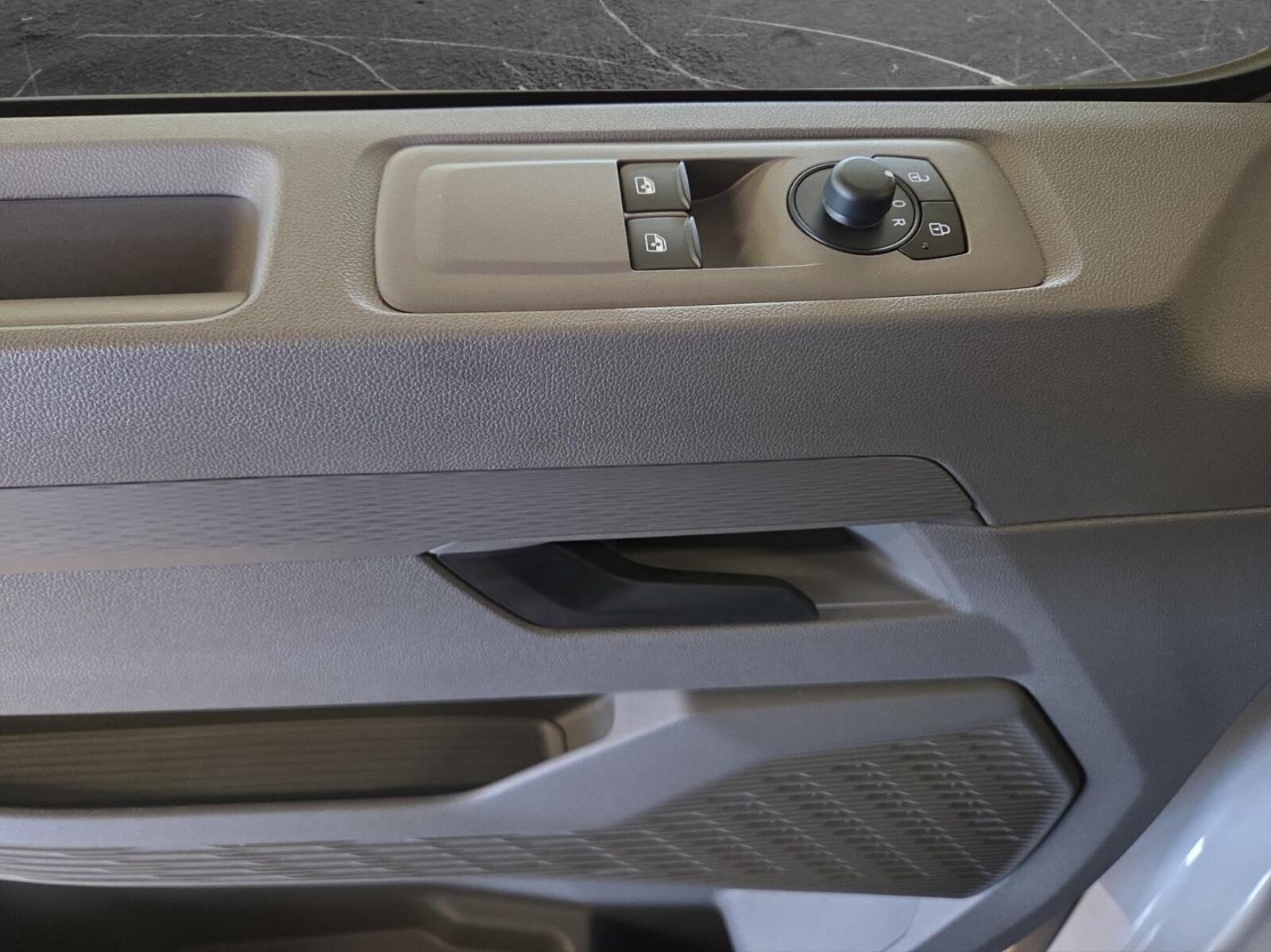 Volkswagen Transporter Kasten langer Radstand – Bild 6