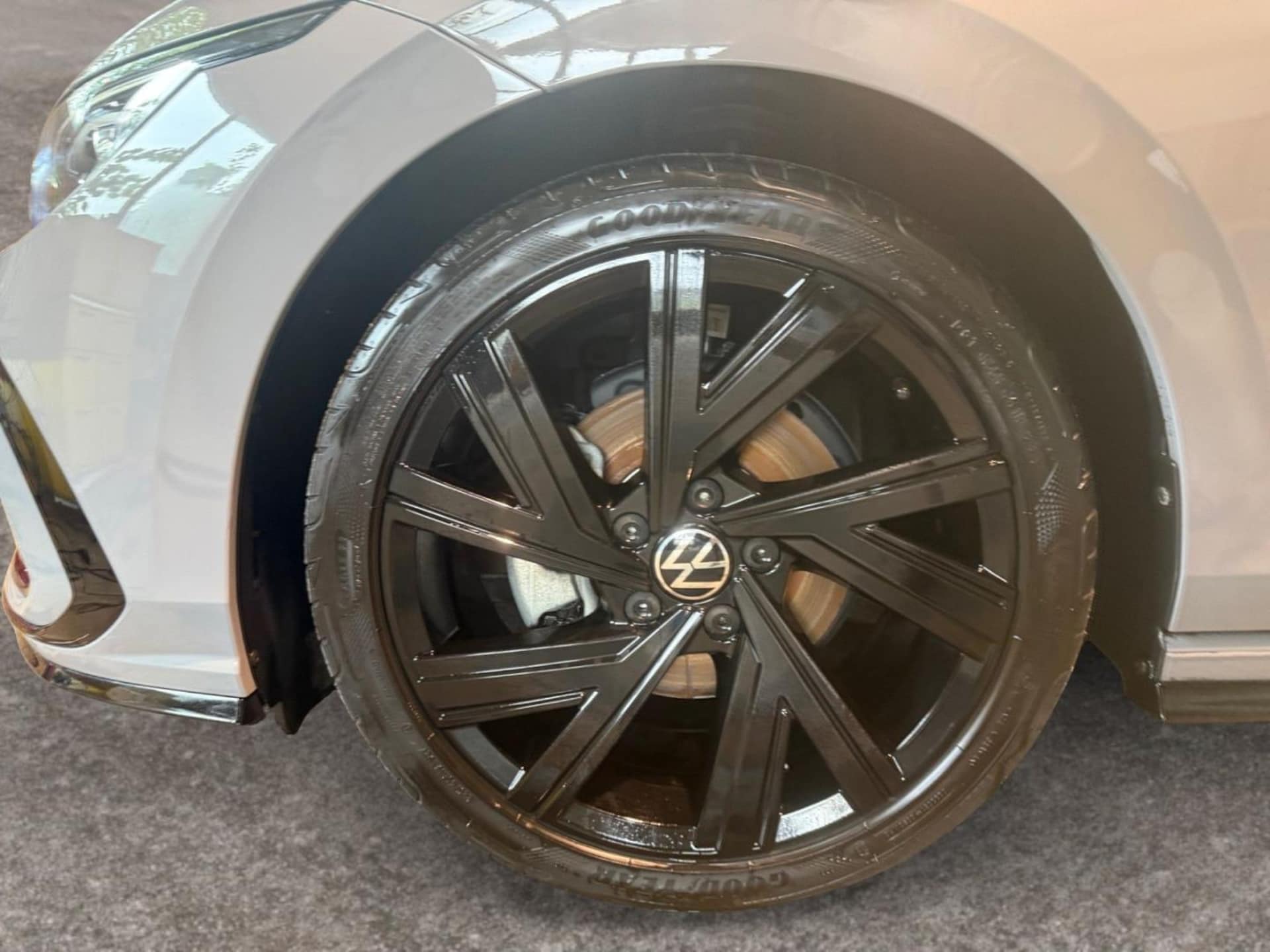 Volkswagen Golf R-Line