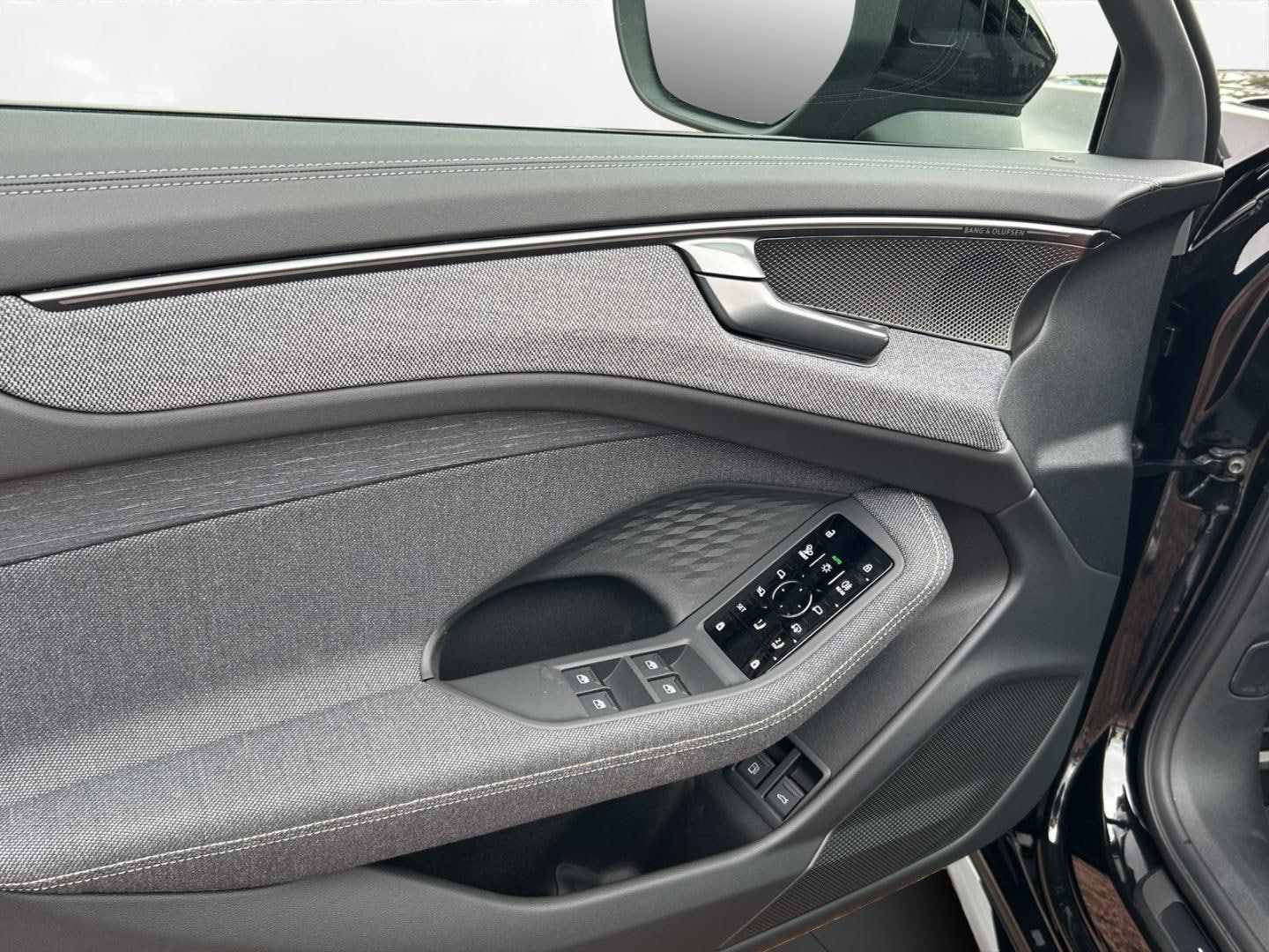 Bild über Audi A6 Limousine e-hybrid edition one e-hybrid quattro 270 kW S tronic - für weitere Informationen kontaktieren Sie den Audi Partner