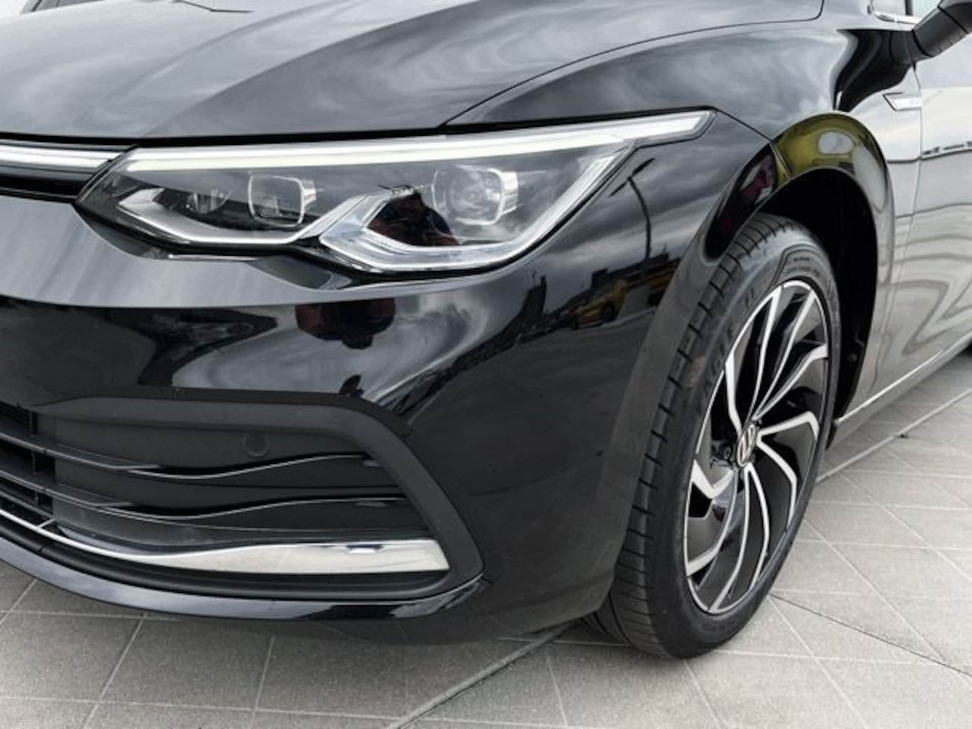 Volkswagen Golf Style
