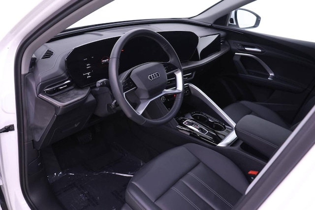2025 Audi Q5 Premium - Photo 6
