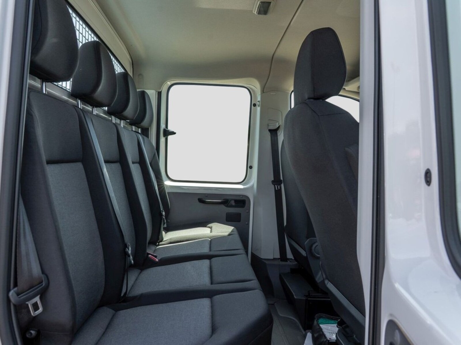 Volkswagen Crafter Doppelkabine mittlerer Radstand – Bild 7