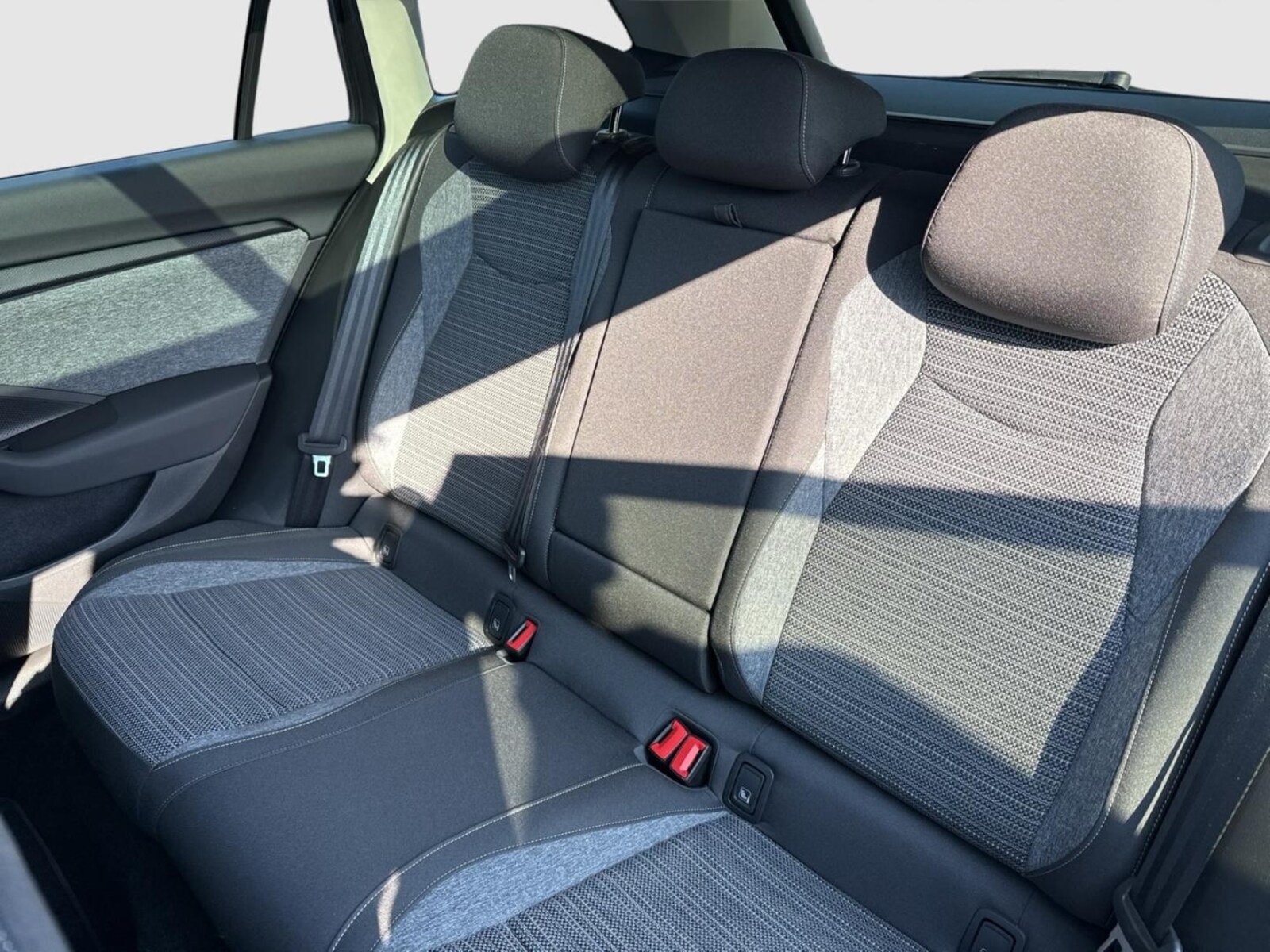 Škoda Superb Combi – Bild 10