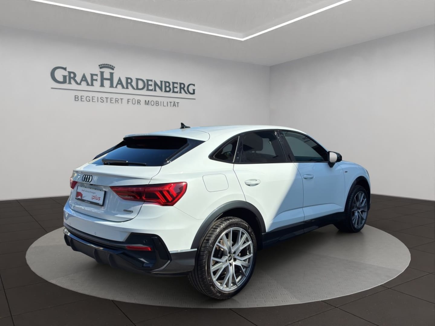 Bild über Audi Q3 Sportback S line 40 TDI quattro S tronic - für weitere Informationen kontaktieren Sie den Audi Partner