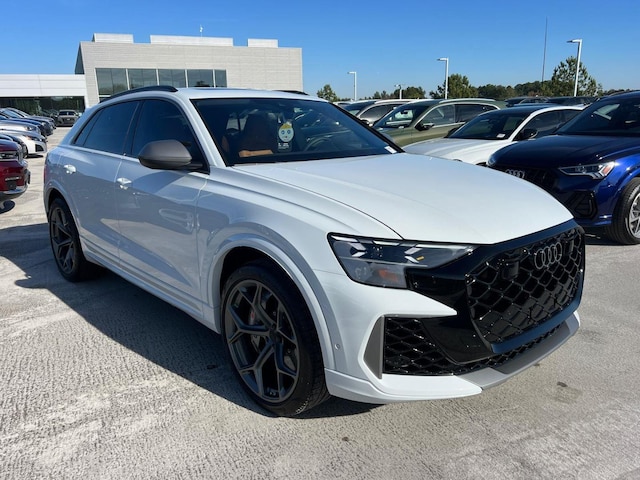 2026 Audi RS Q8 SUV performance