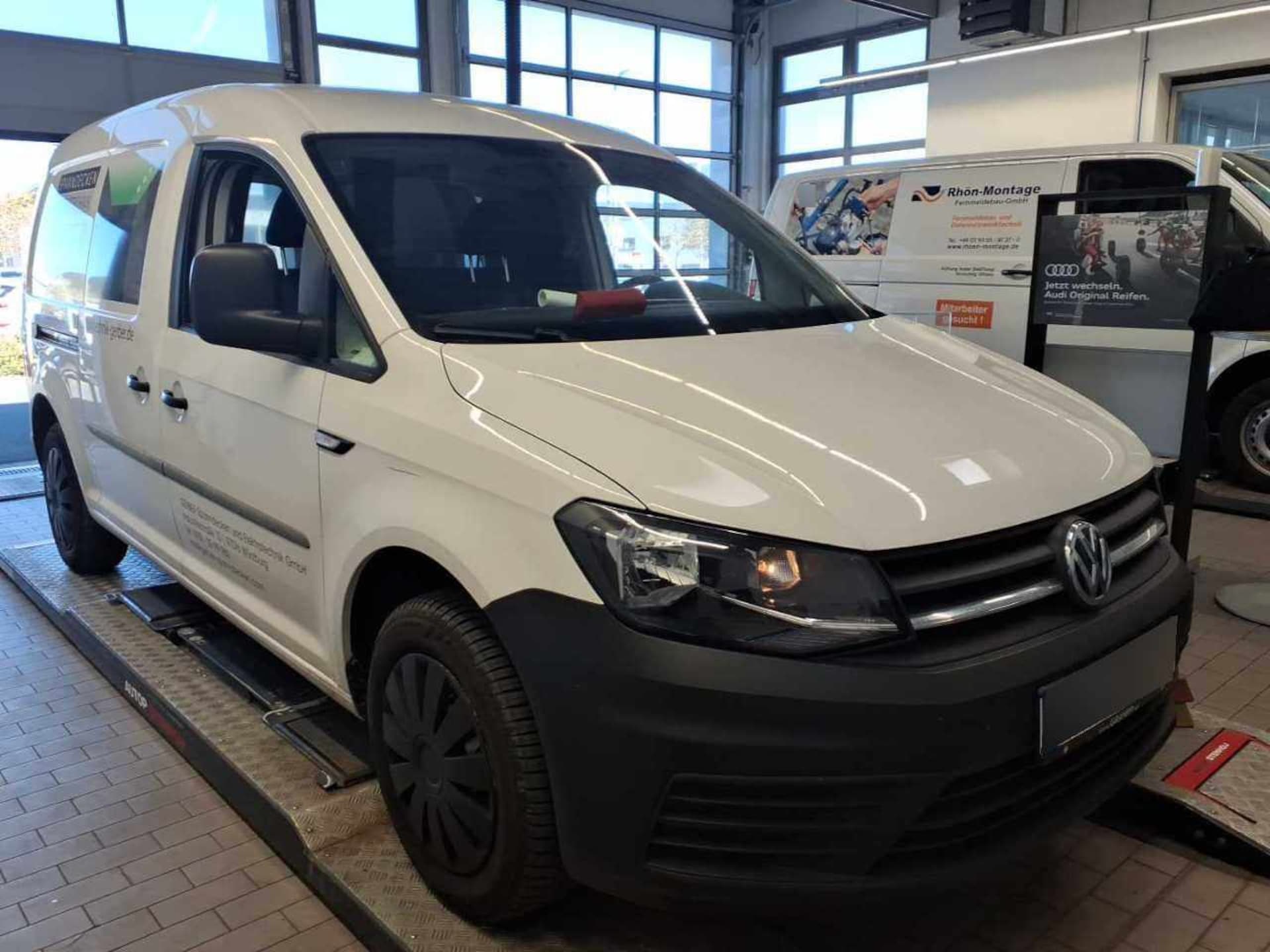 Volkswagen Caddy Maxi Kasten Basis-Modell