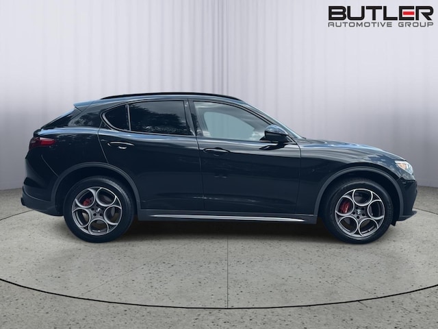 2022 Alfa Romeo Stelvio