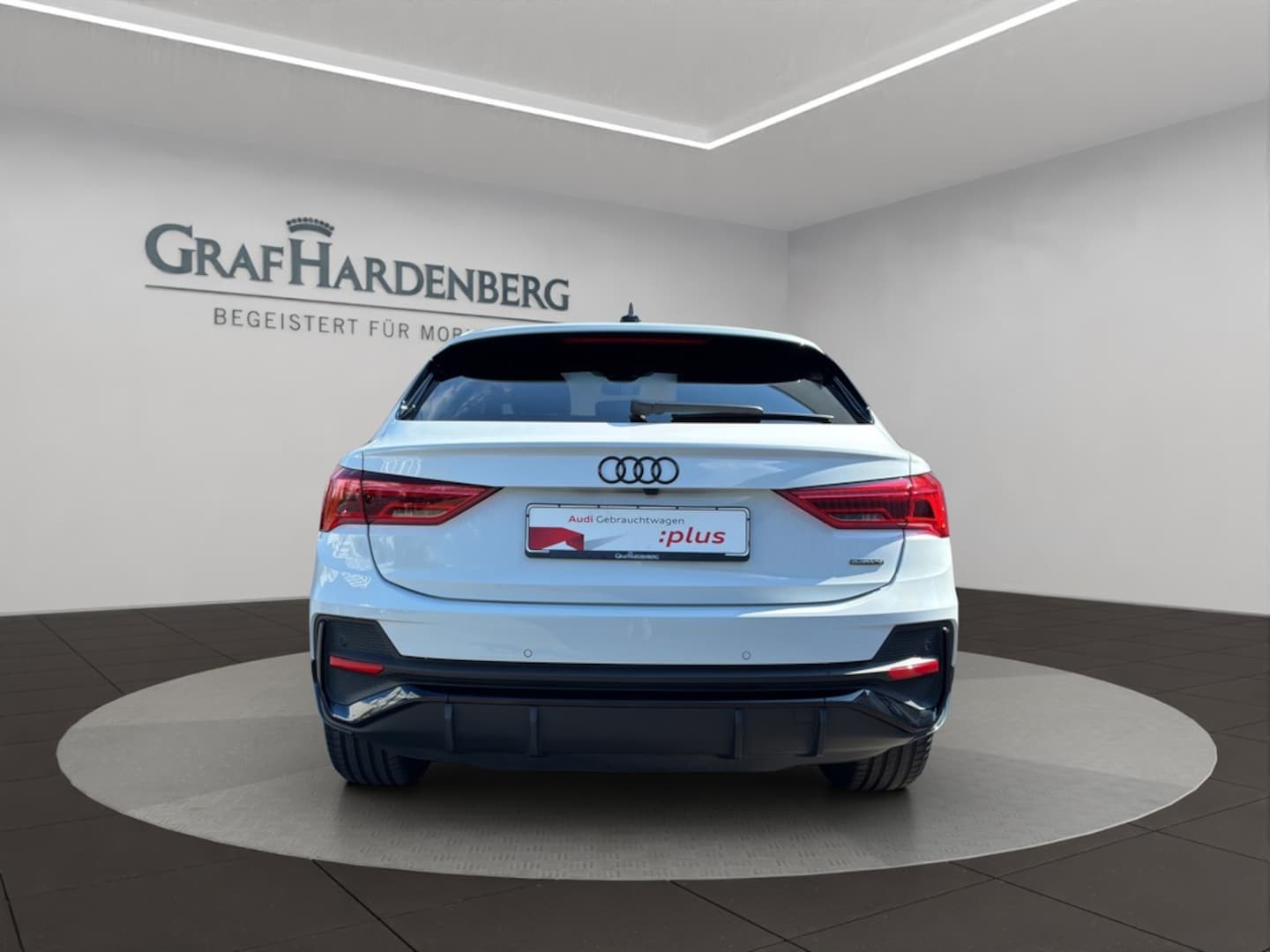 Bild über Audi Q3 Sportback S line 40 TDI quattro S tronic - für weitere Informationen kontaktieren Sie den Audi Partner