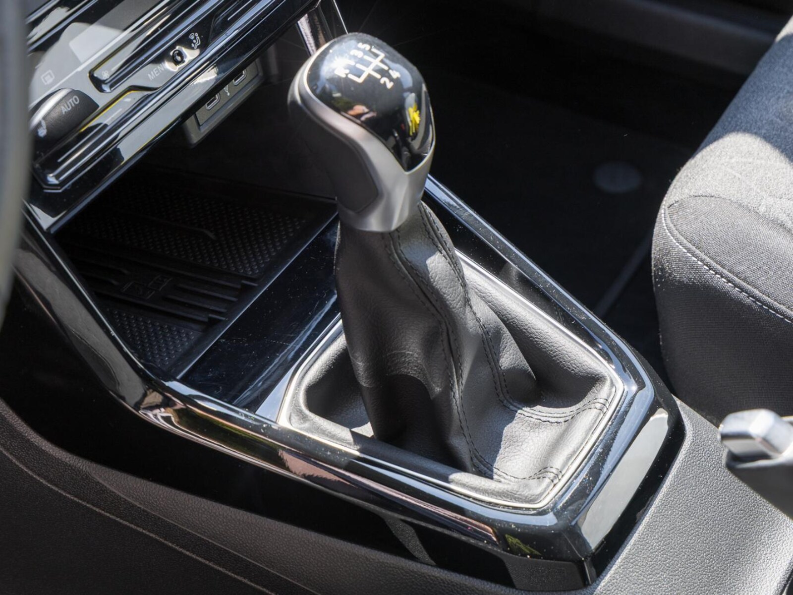Volkswagen T-Cross – Bild 9