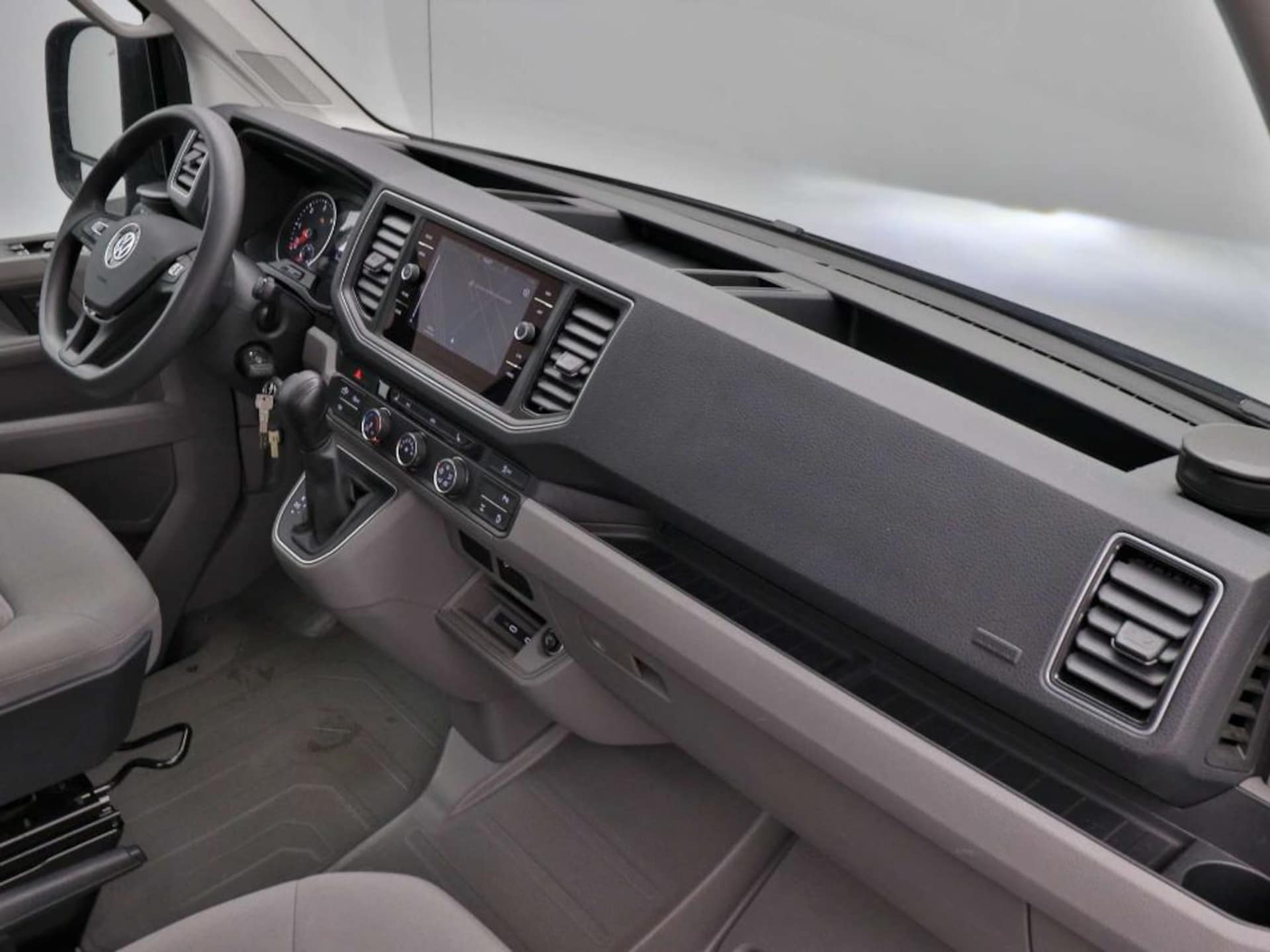 Volkswagen Grand California 680