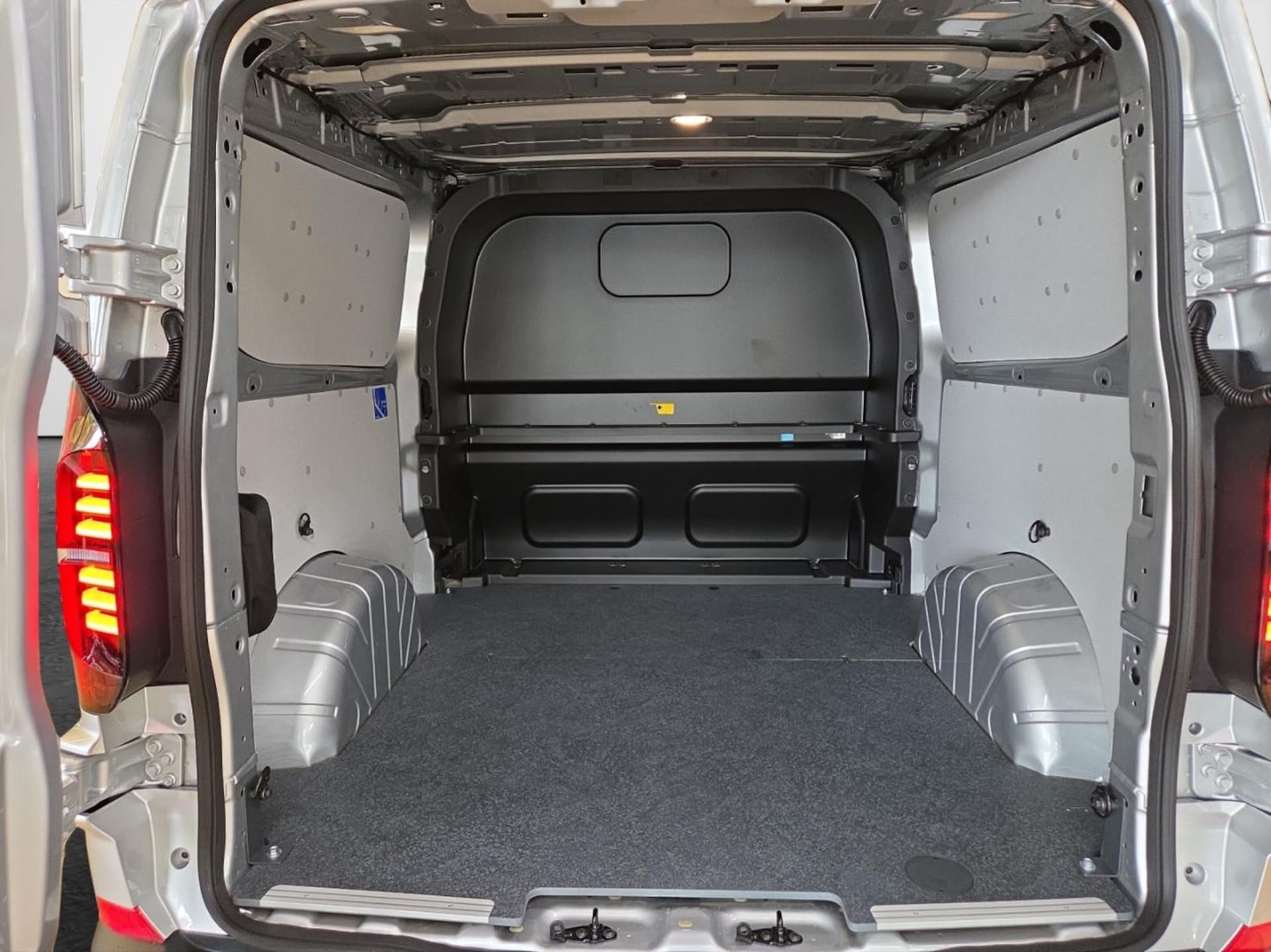 Volkswagen Transporter Kasten langer Radstand Plus