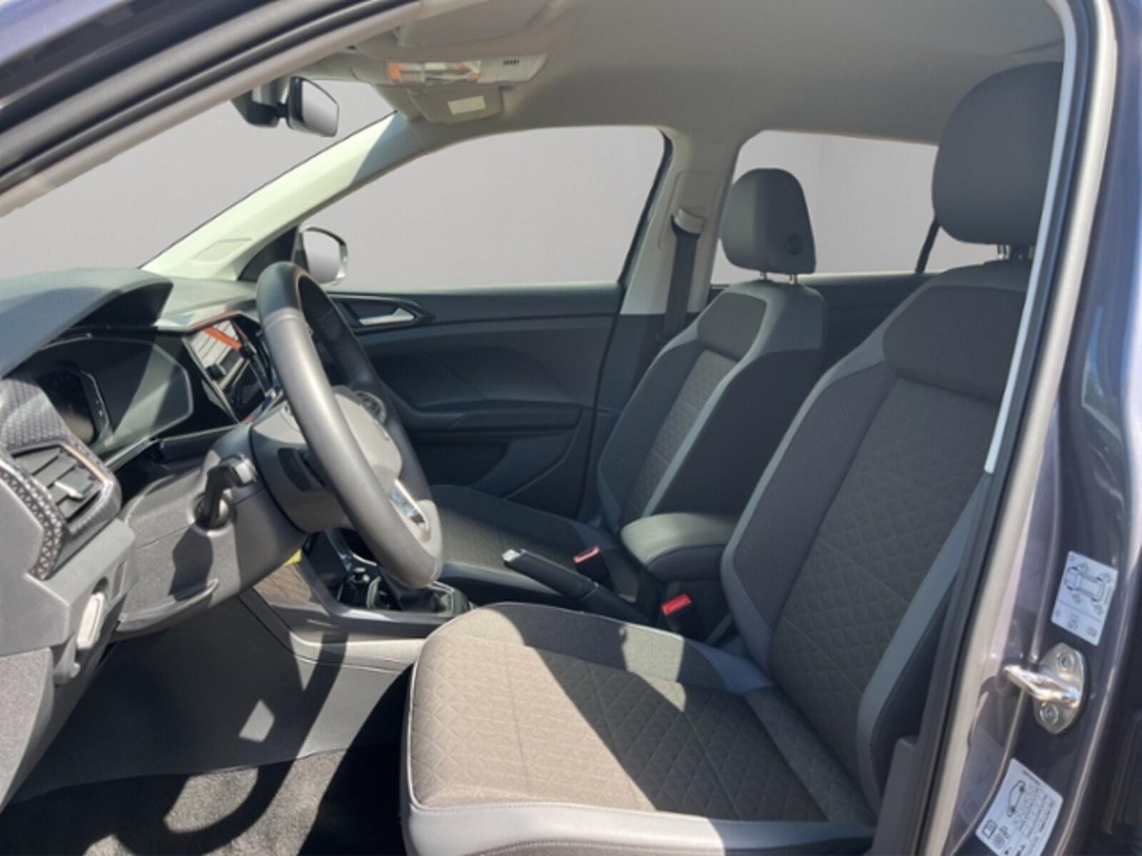 Volkswagen T-Cross – Bild 8