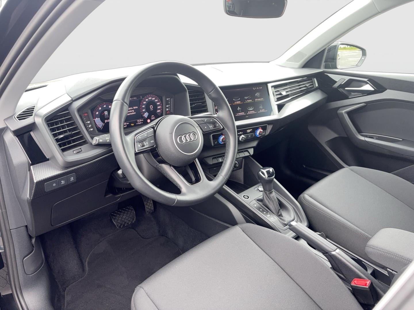 Bild über Audi A1 Sportback 25 TFSI S tronic - für weitere Informationen kontaktieren Sie den Audi Partner