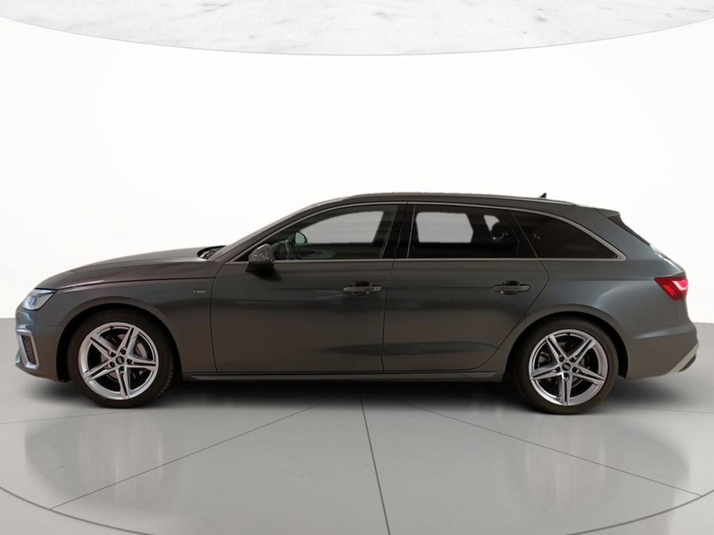 Image about Audi A4 Avant S line edition 40 TDI quattro 150 kW (204 CV) S tronic