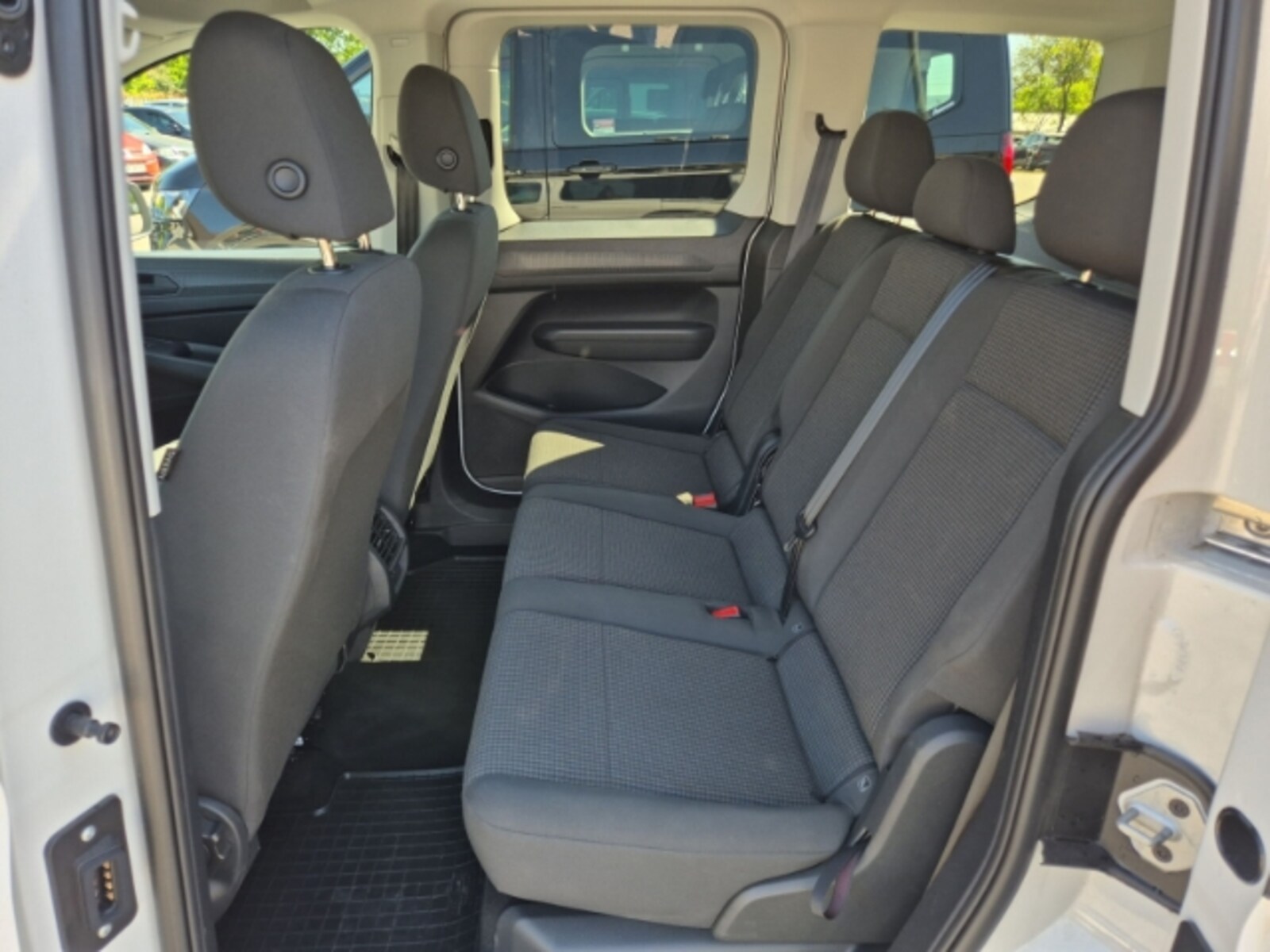 Volkswagen Caddy – Bild 8