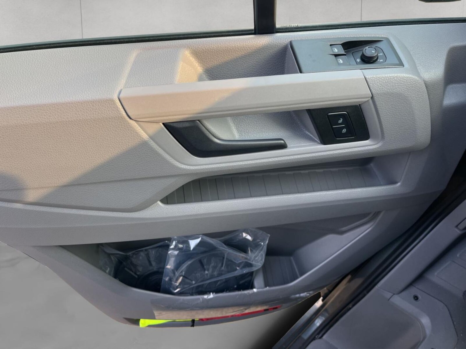 Volkswagen Crafter Kasten mittlerer Radstand – Bild 16