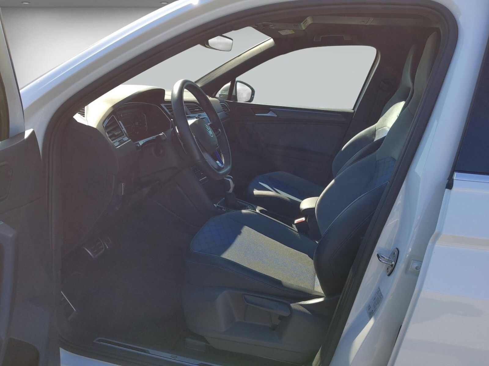 Volkswagen Tiguan – Bild 11