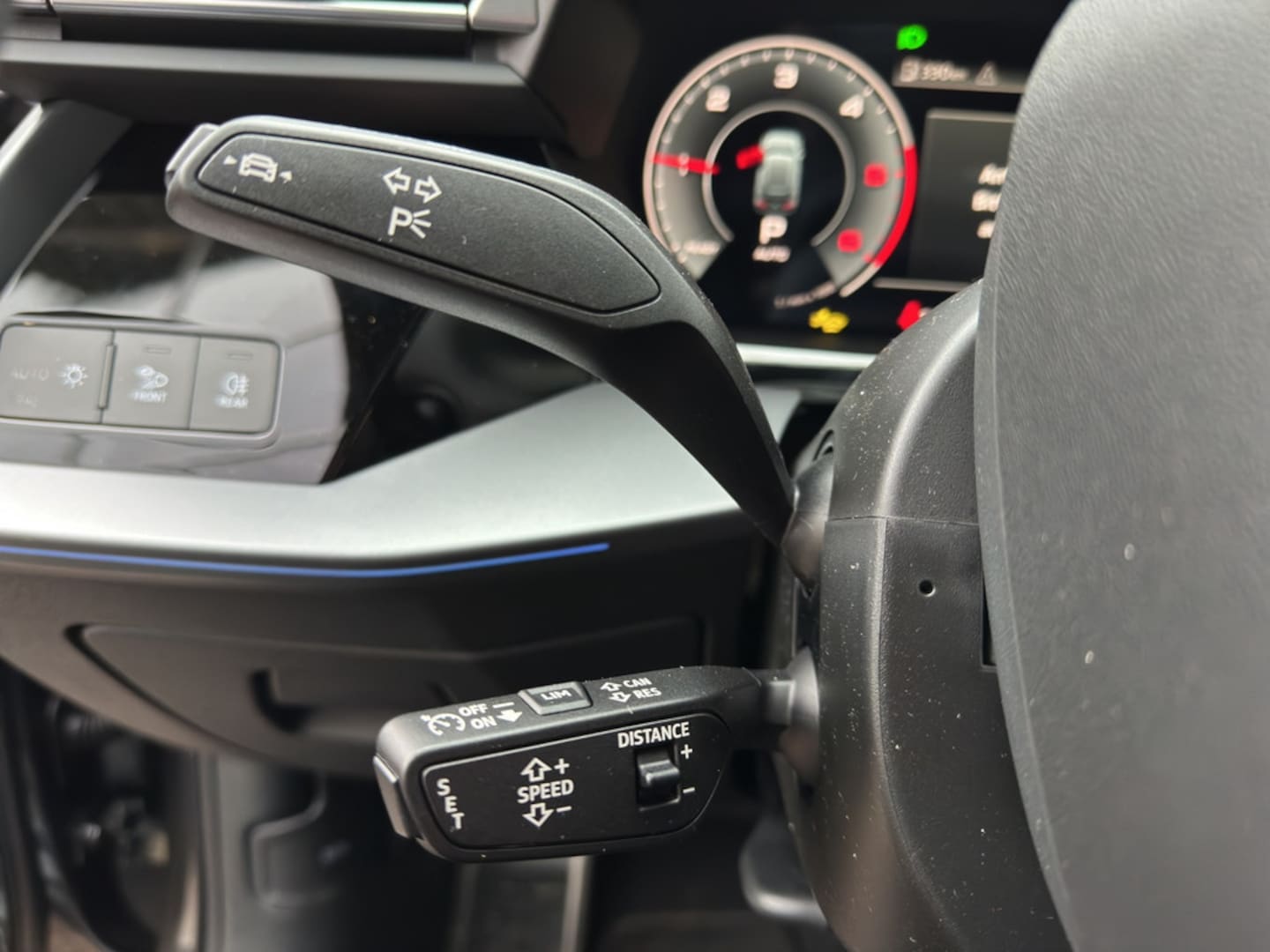 Bild über Audi A3 Sportback S line 35 TDI S tronic - für weitere Informationen kontaktieren Sie den Audi Partner