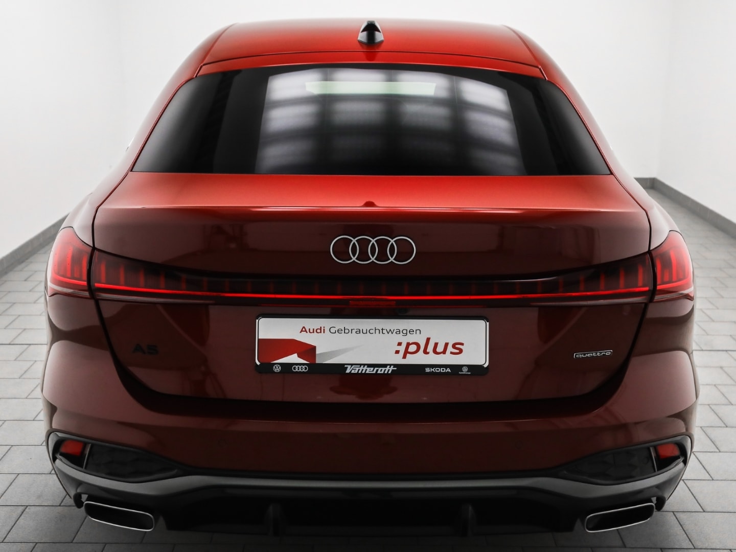Bild über Audi A5 Limousine e-hybrid e-hybrid quattro 220 kW S tronic - für weitere Informationen kontaktieren Sie den Audi Partner