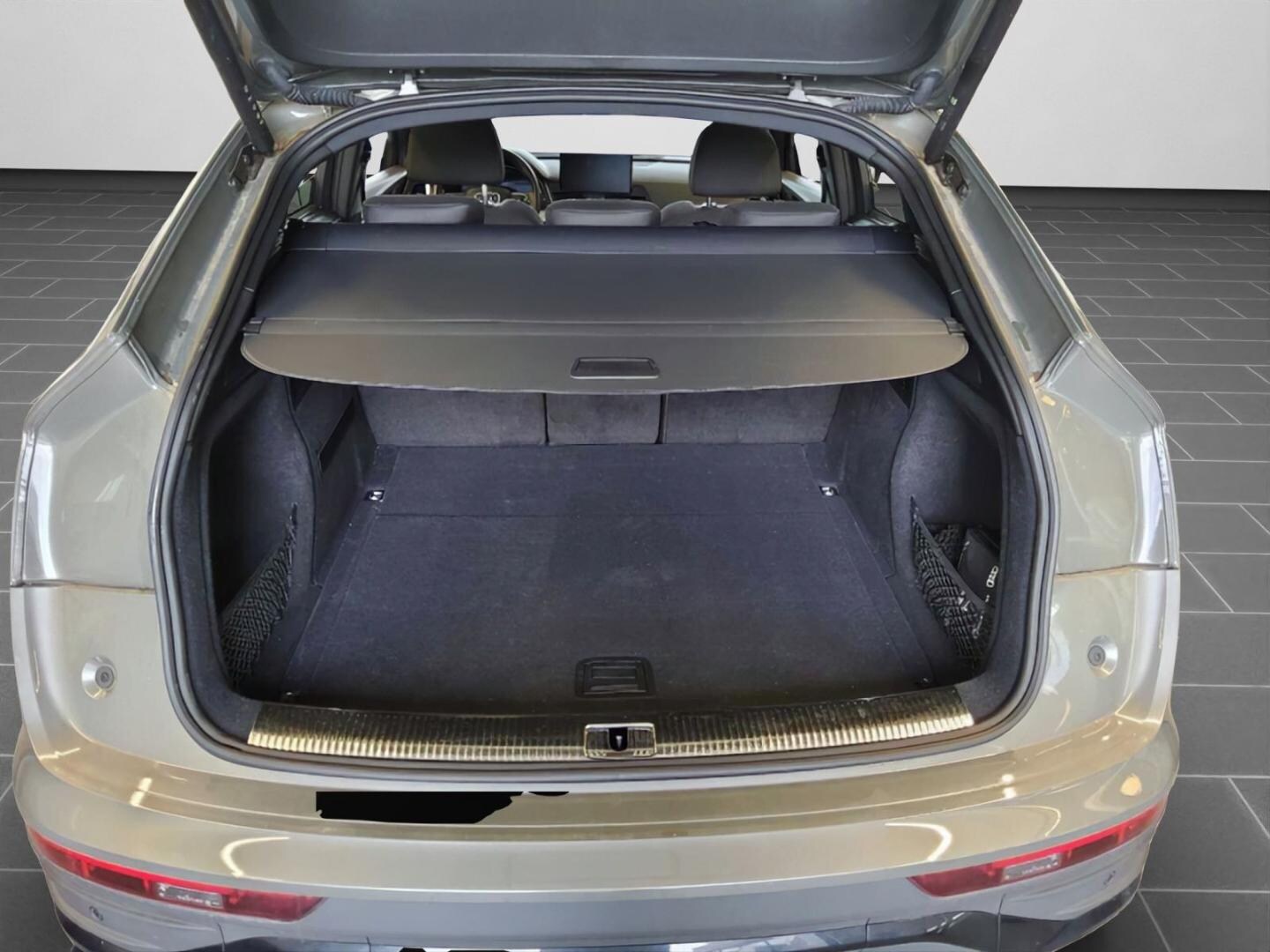 Bild über Audi Q5 Sportback 40 TFSI quattro S tronic - für weitere Informationen kontaktieren Sie den Audi Partner