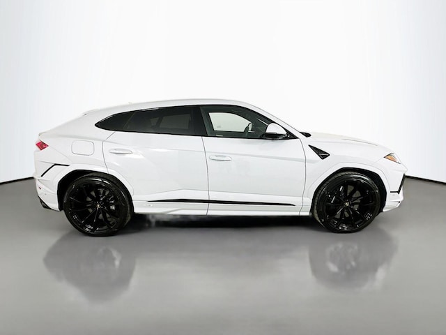 2024 Lamborghini Urus