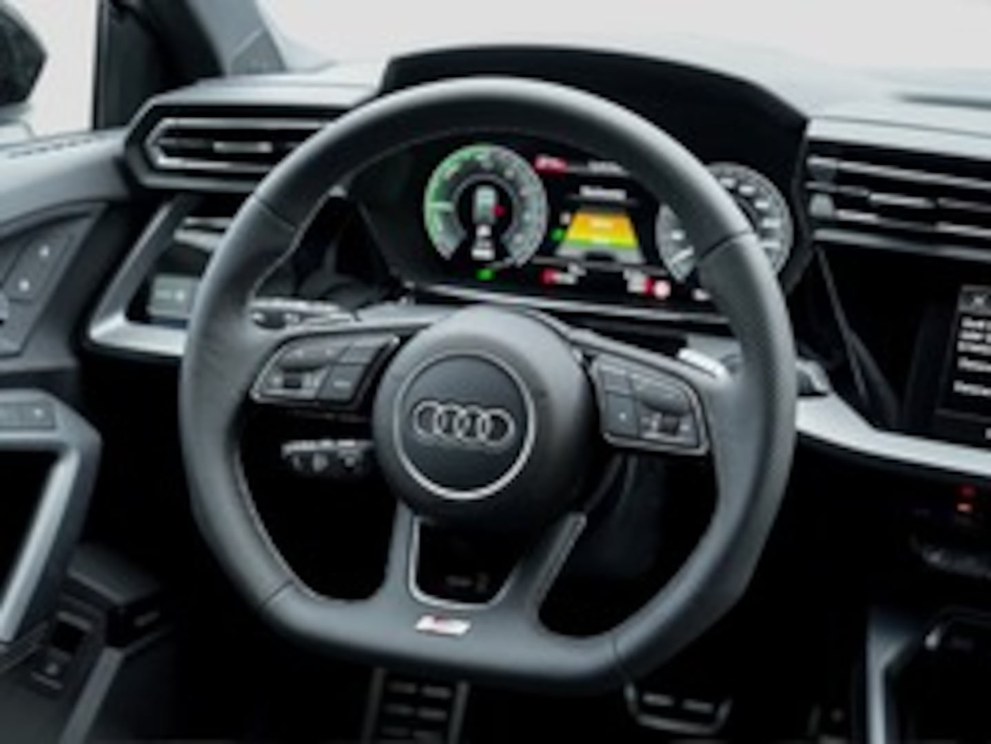 Bild über Audi A3 Sportback TFSI e TFSI e 150 kW S tronic - für weitere Informationen kontaktieren Sie den Audi Partner