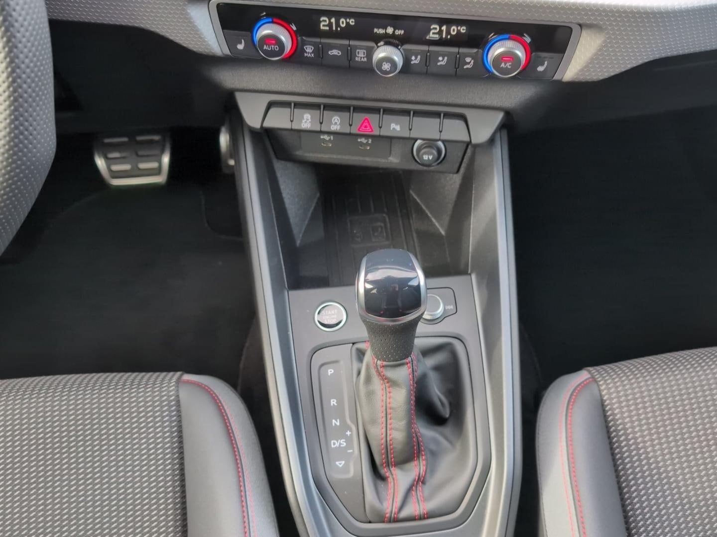 Bild über Audi A1 Sportback S line 35 TFSI S tronic - für weitere Informationen kontaktieren Sie den Audi Partner