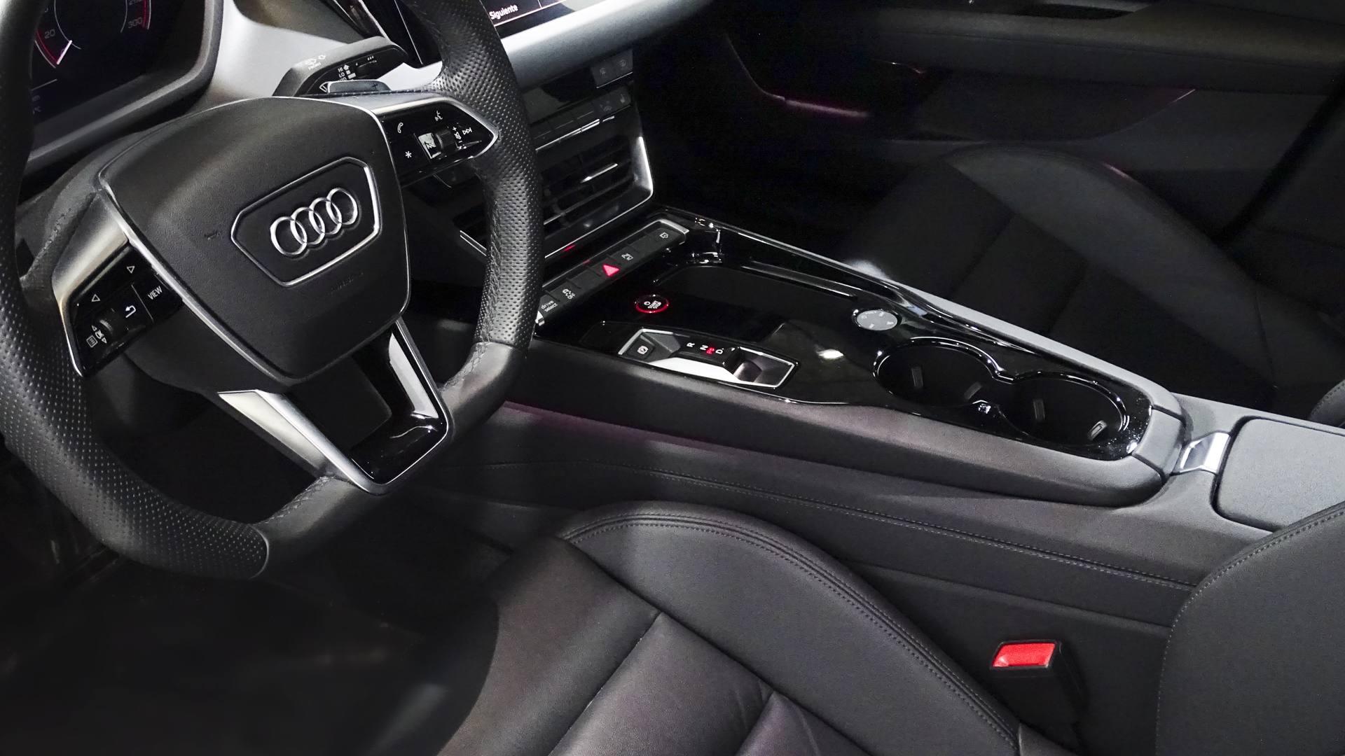 Image about Audi e-tron GT e-tron GT quattro 350,00 kW 83,7 kWh