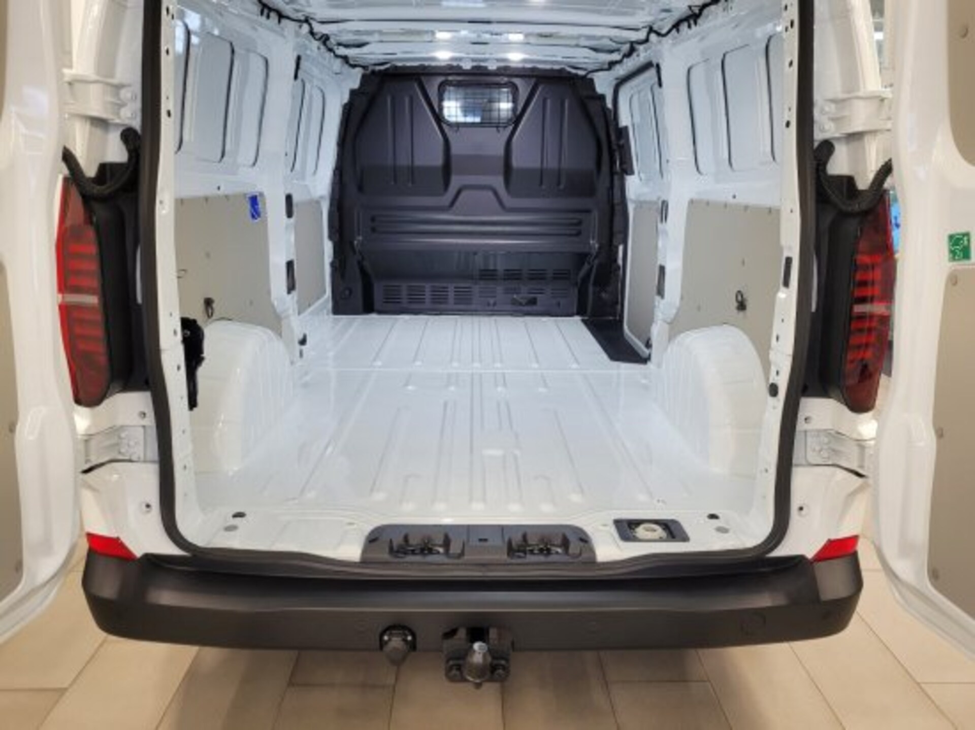 Volkswagen Transporter Kasten langer Radstand