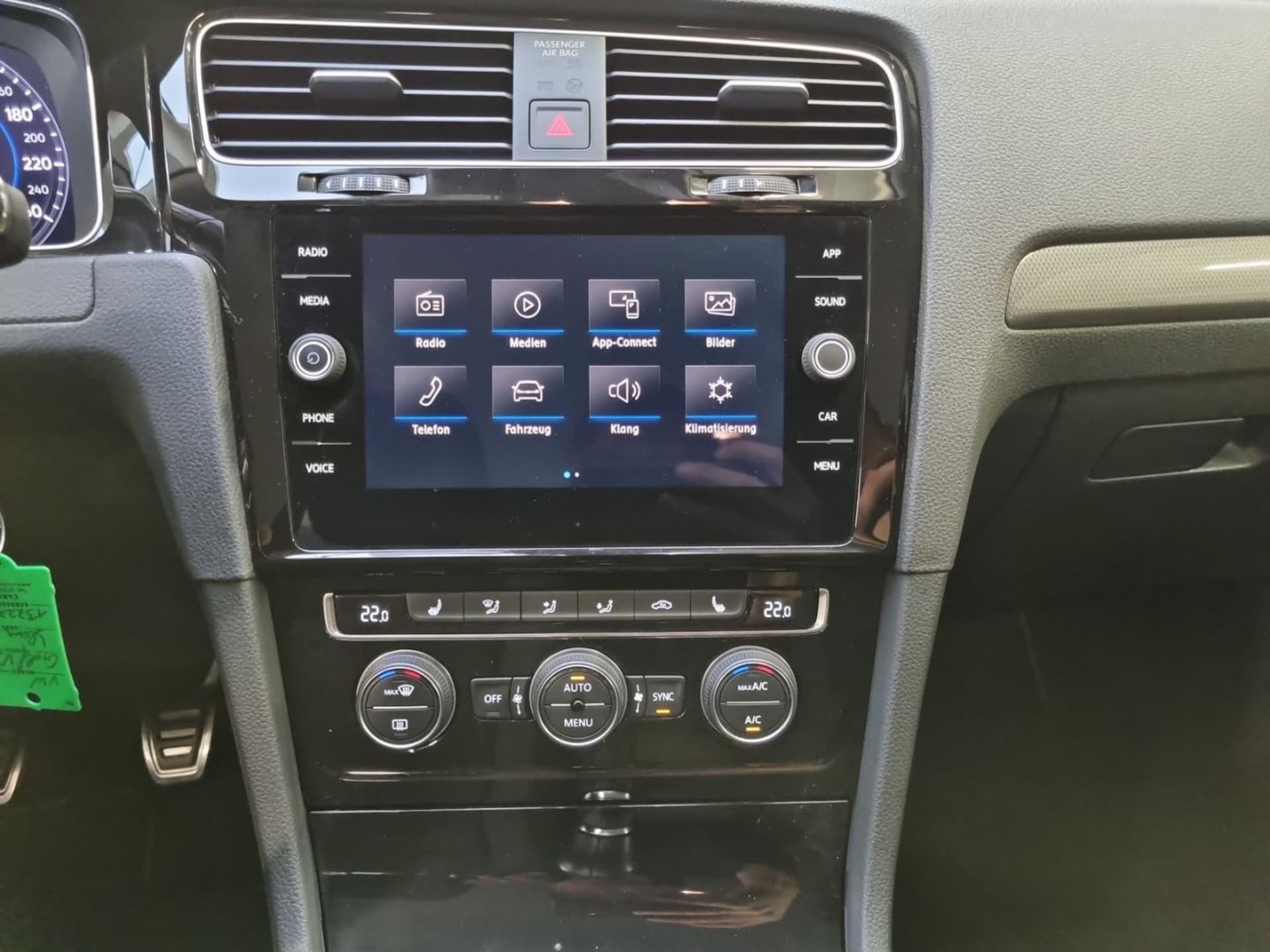 Volkswagen Golf IQ.DRIVE