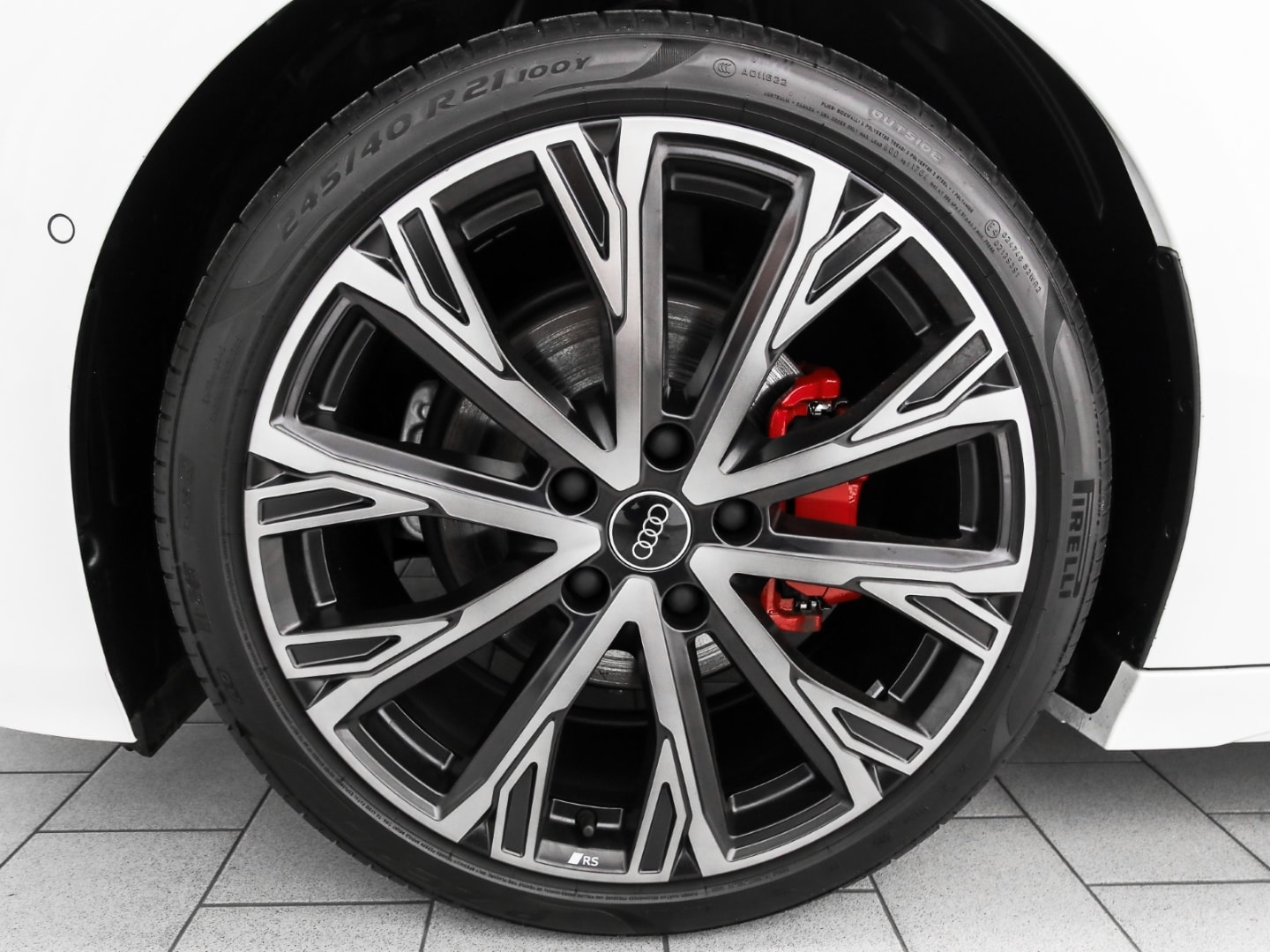 Bild über Audi A6 Avant e-tron e-tron - für weitere Informationen kontaktieren Sie den Audi Partner