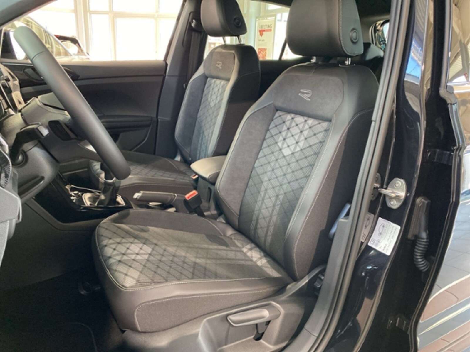 Volkswagen T-Cross – Bild 10