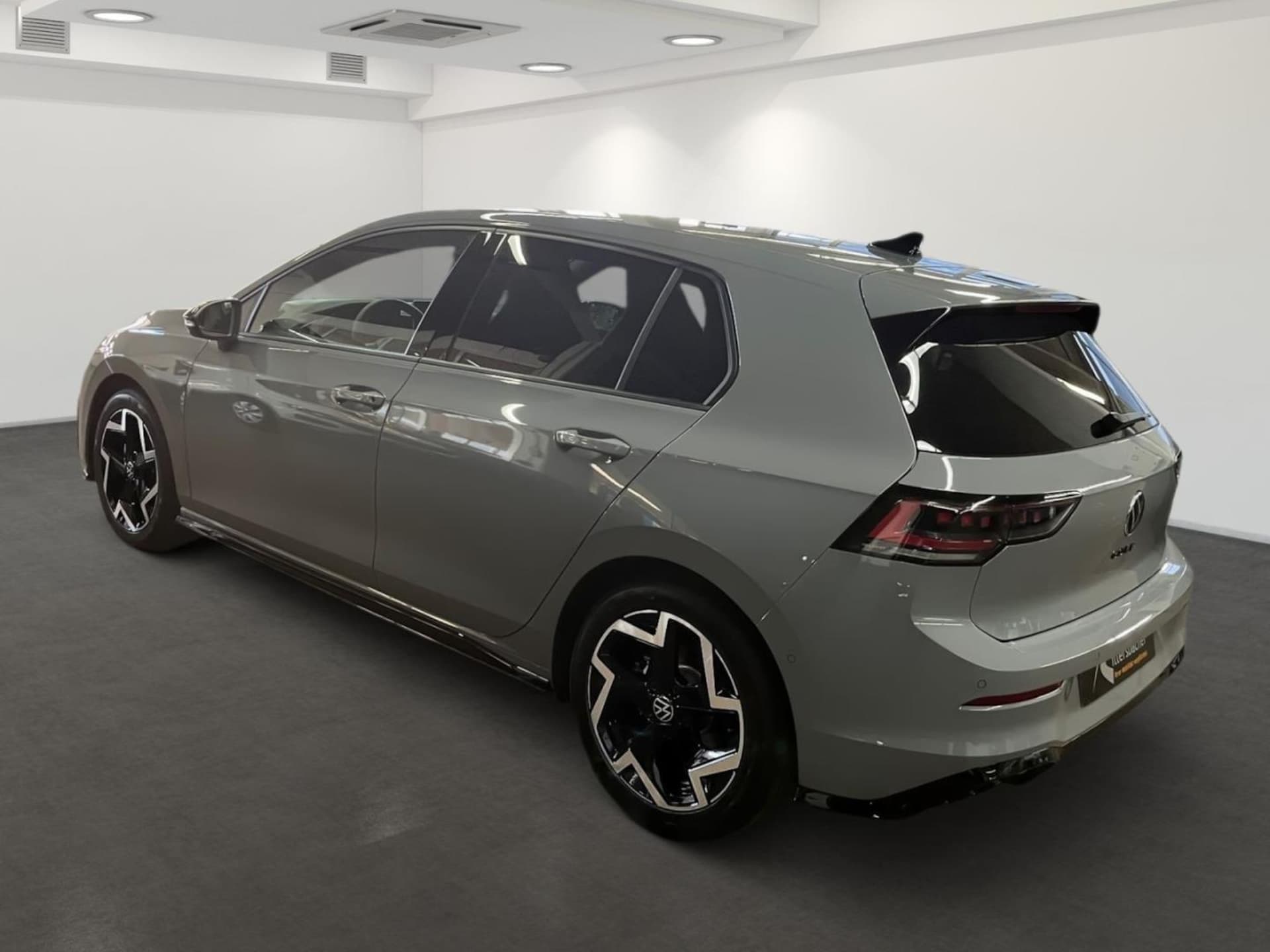 Volkswagen Golf R-Line