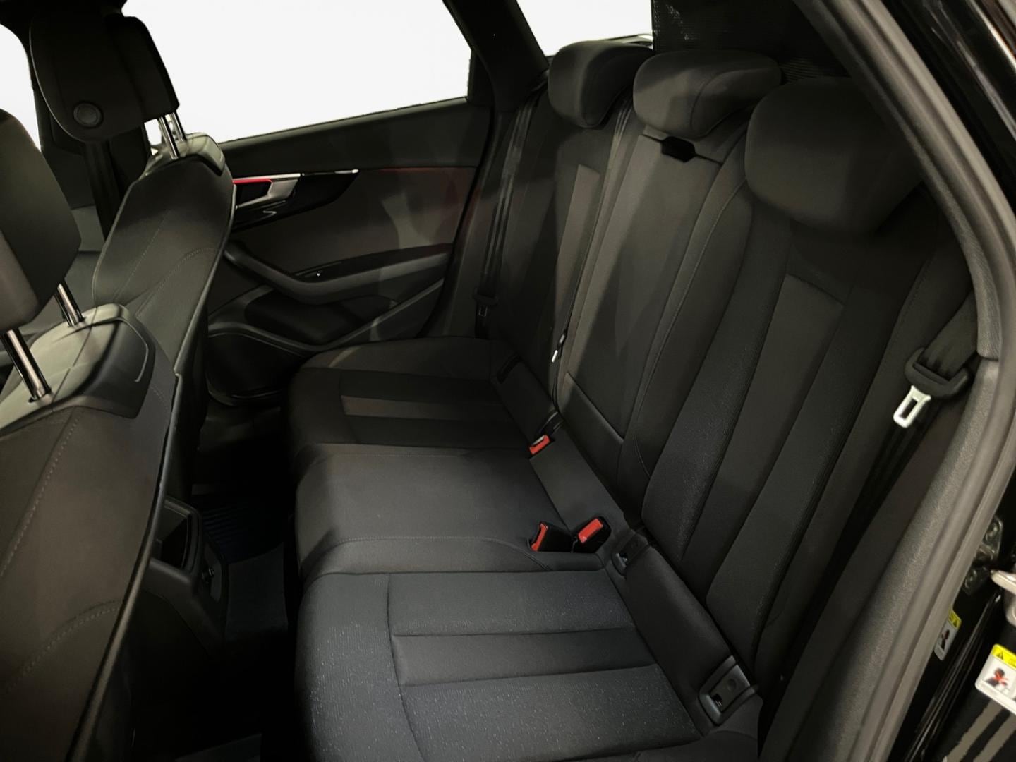 Bild som visar Audi A4 allroad quattro A4 allroad quattro 40 TDI Proline 204 hk S tronic - för mer information kontakta din Audi Partner