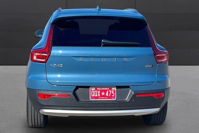 2025 Volvo XC40