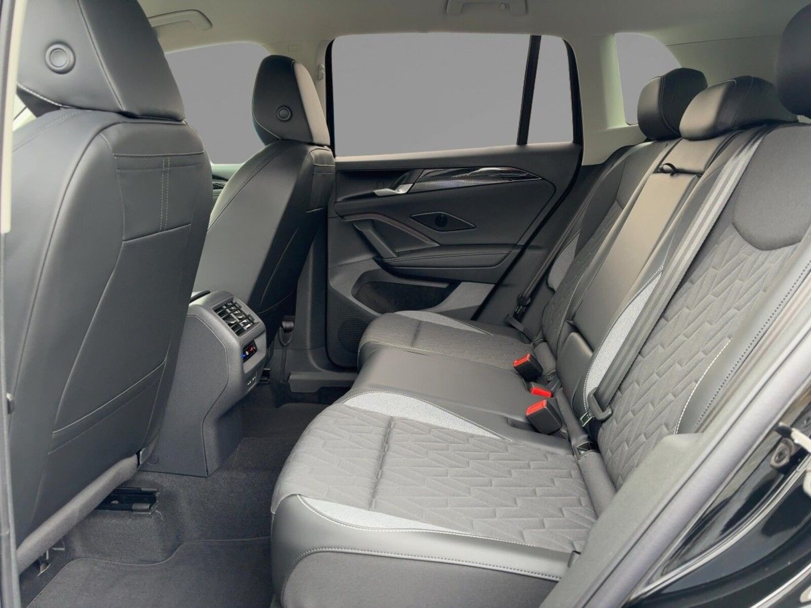 Volkswagen Tiguan – Bild 7