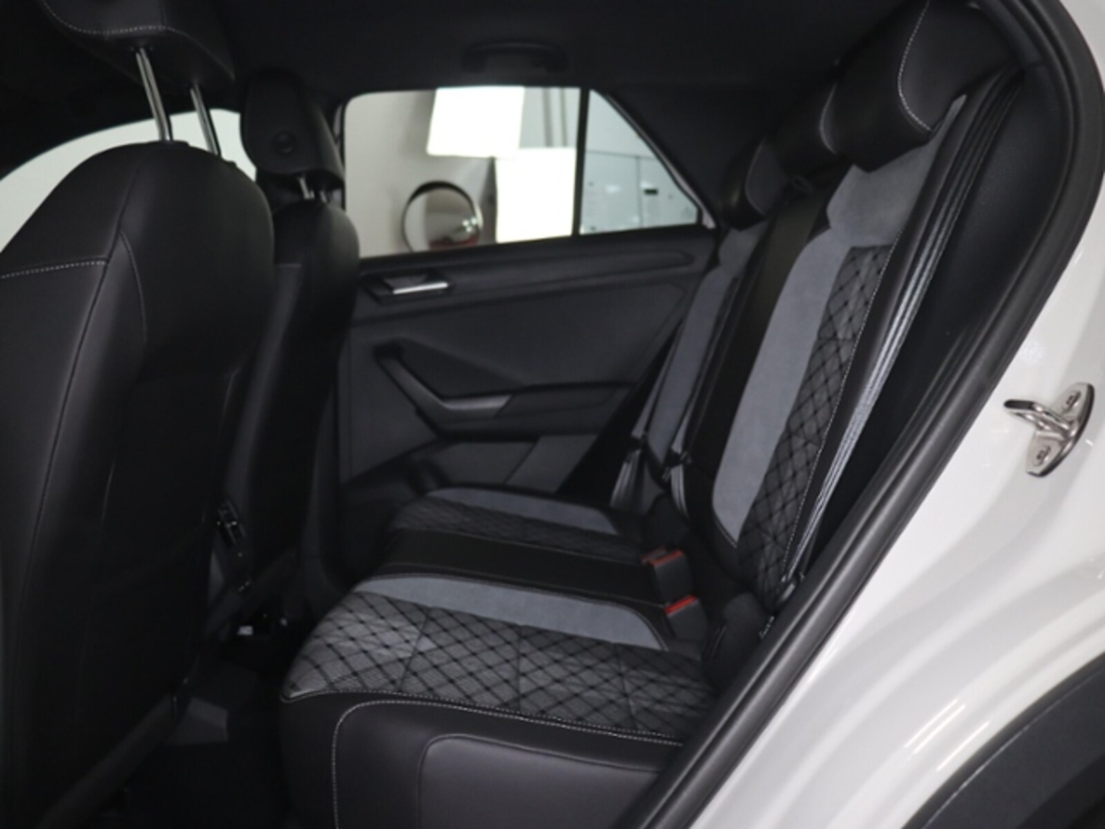 Volkswagen T-Roc – Bild 12