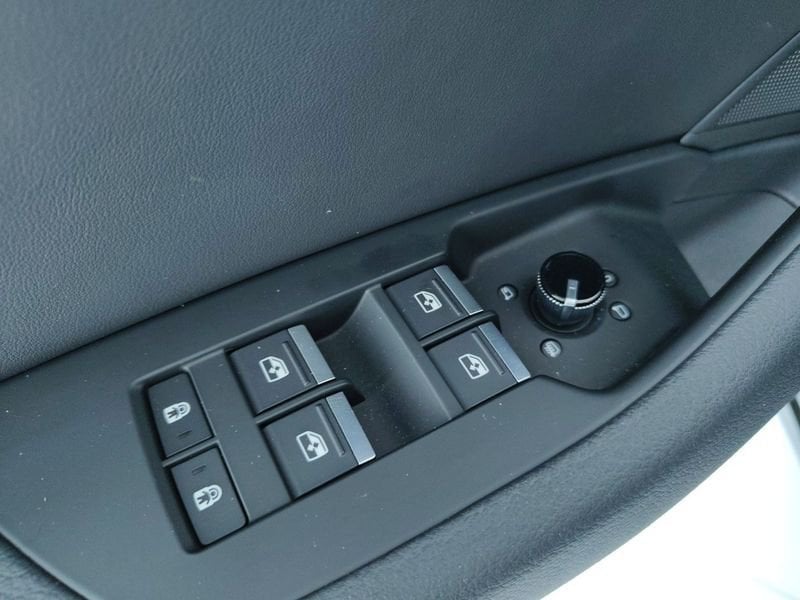Image about Audi A6 Avant S line edition 40 TDI quattro 150 kW (204 CV) S tronic