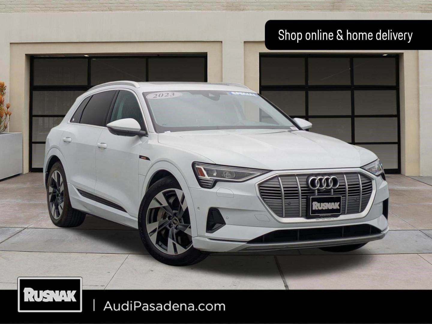 2023 Audi e-tron 95 kWh Premium Plus quattro's photo