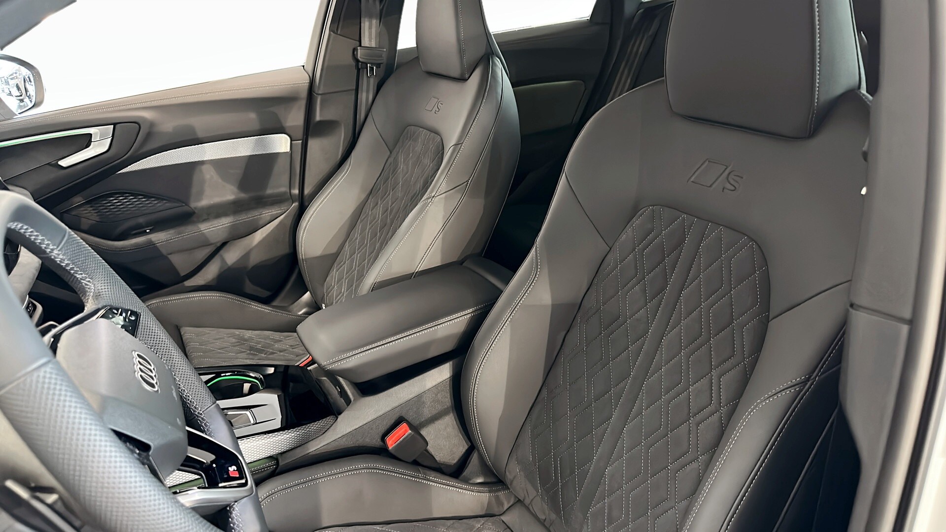 Image about Audi A5 Avant e-hybrid A5 Avant e-hybrid quattro S line Edition 270 kWS tronic