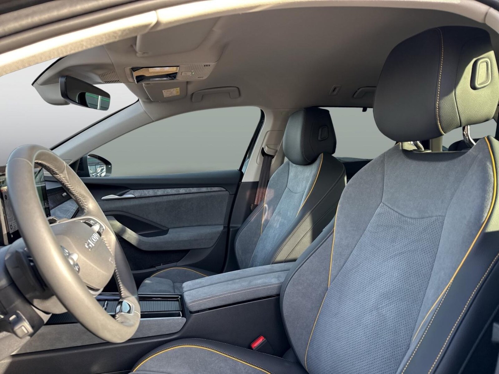 Škoda Superb Combi – Bild 8