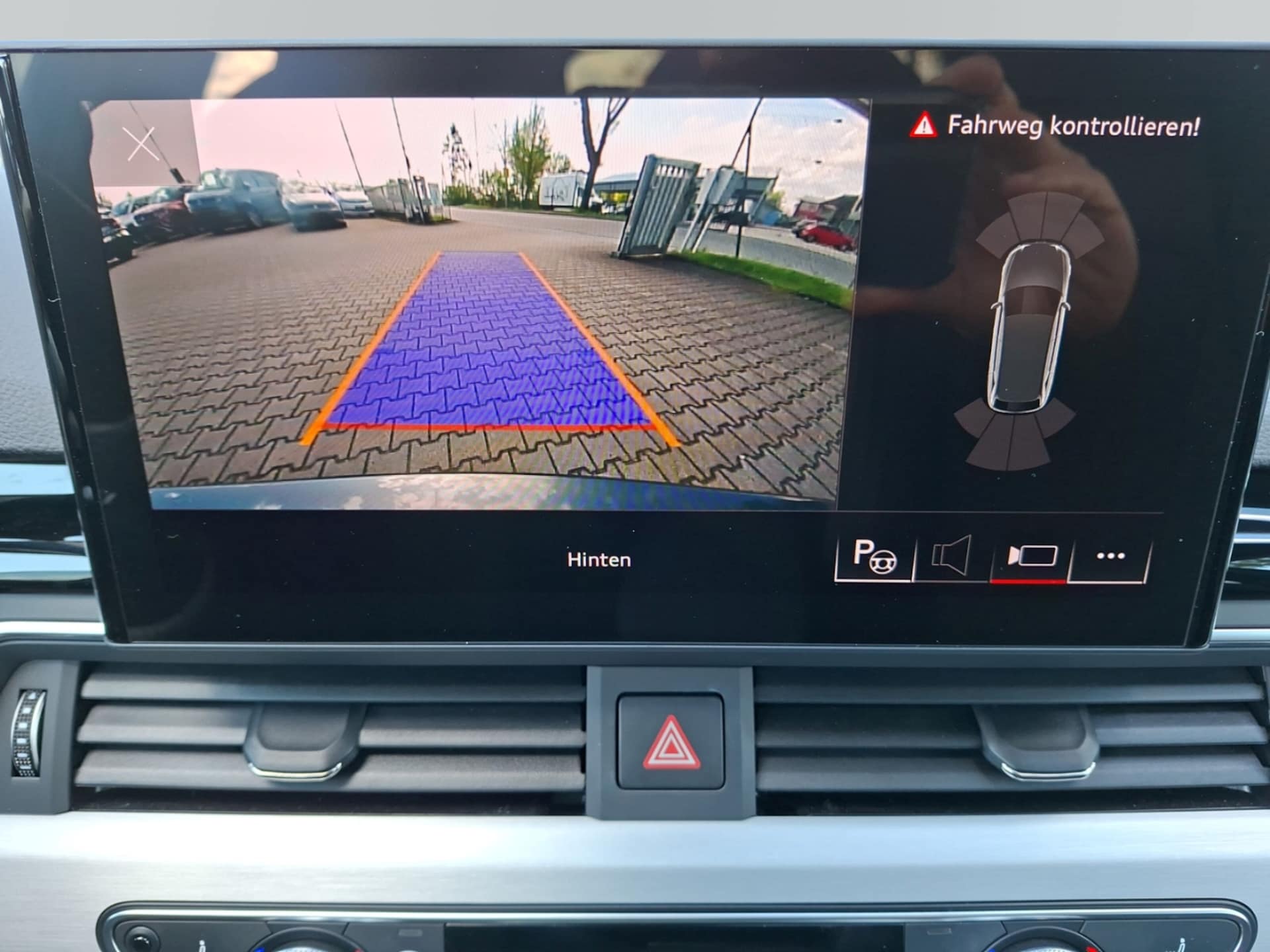 Audi A4 Avant S line